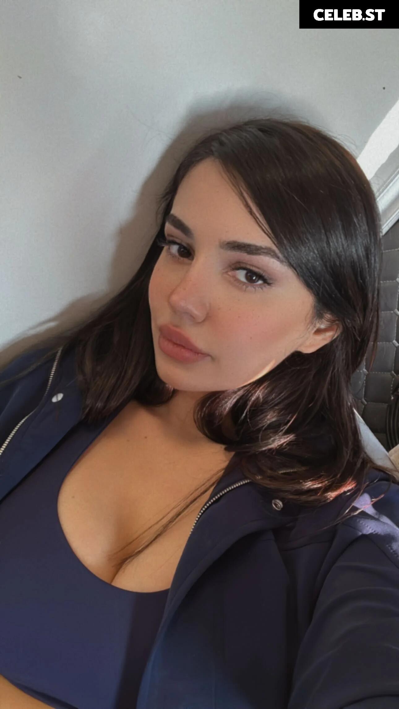 Ece Ronay @eceronayofficial Image 12120746