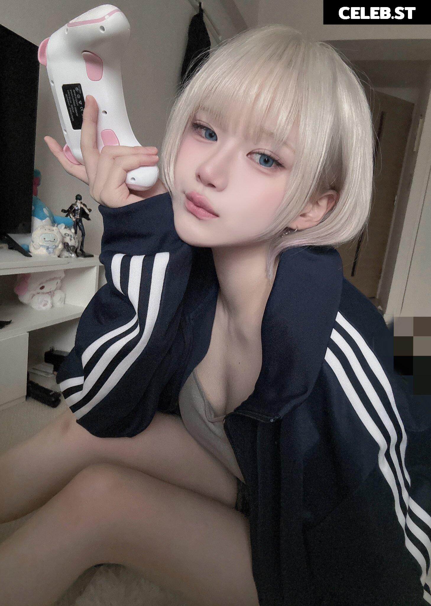 skr_u_ Image 12120691