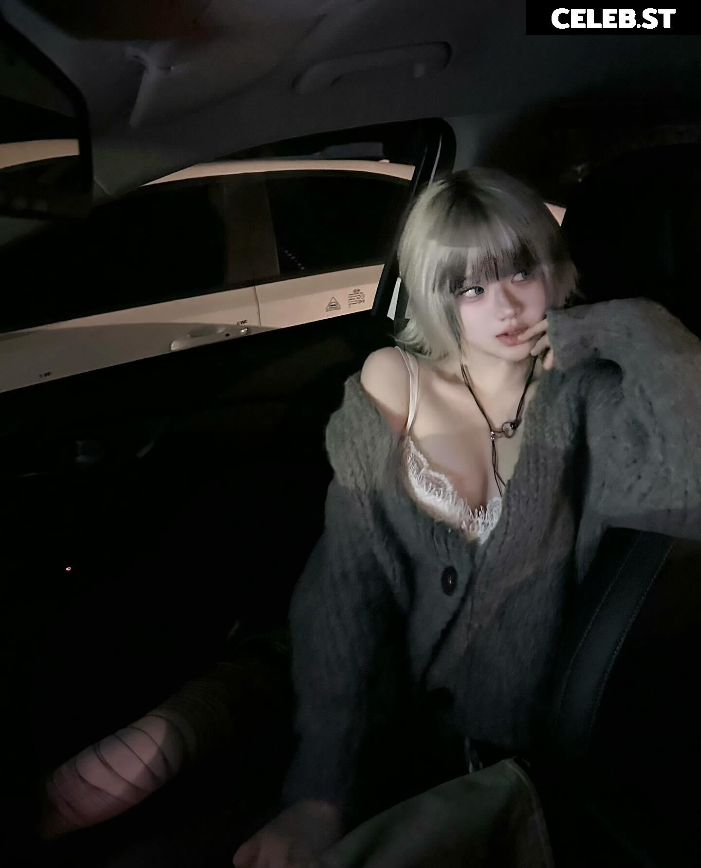 skr_u_ Image 12120676