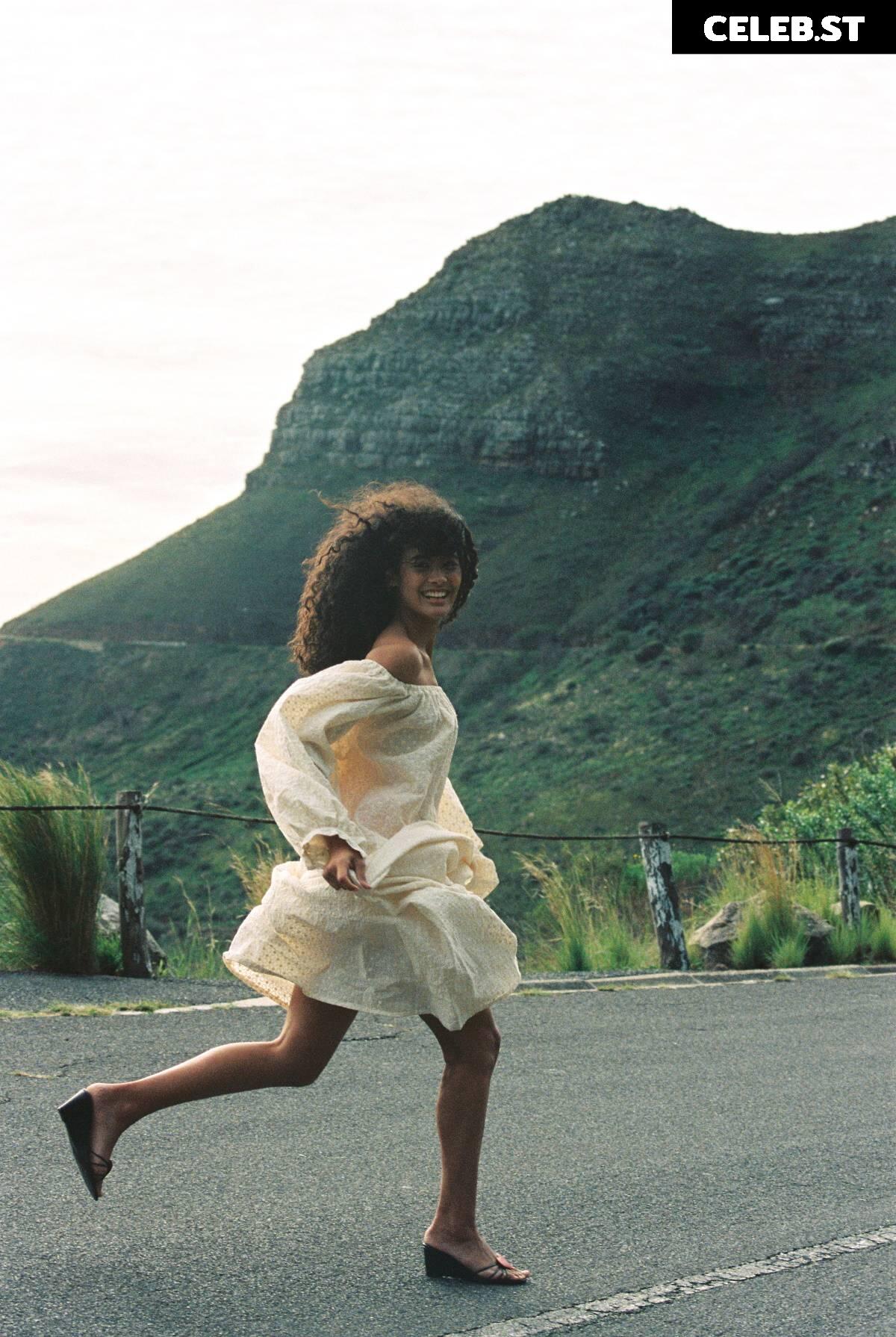 Geenah P Image 12120048