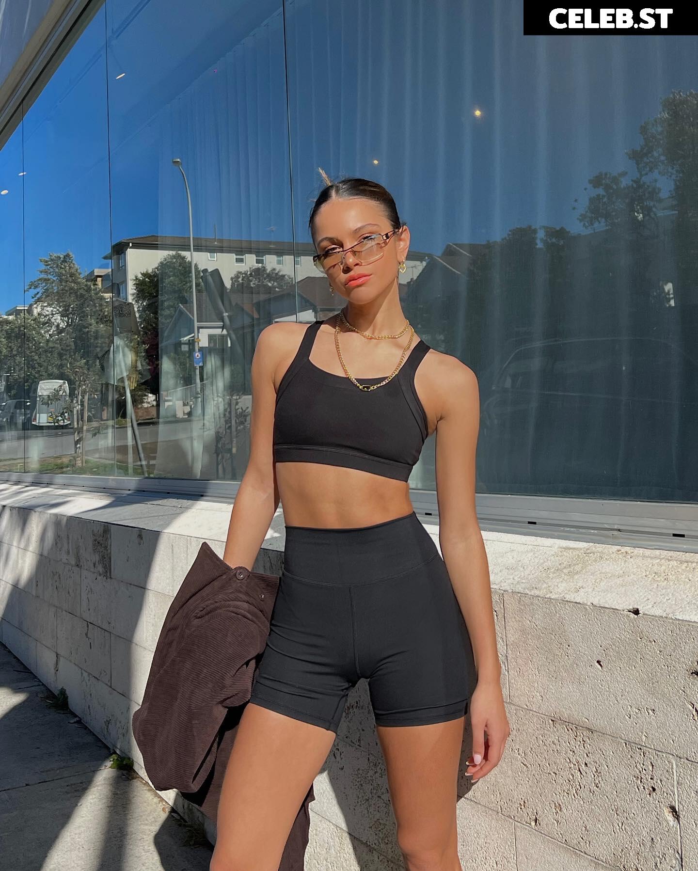 Olivia Grivas / Liv Grivas Image 12122935
