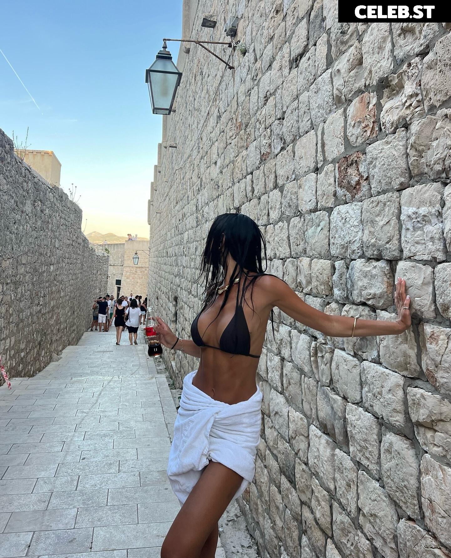 Olivia Grivas / Liv Grivas Image 12122961