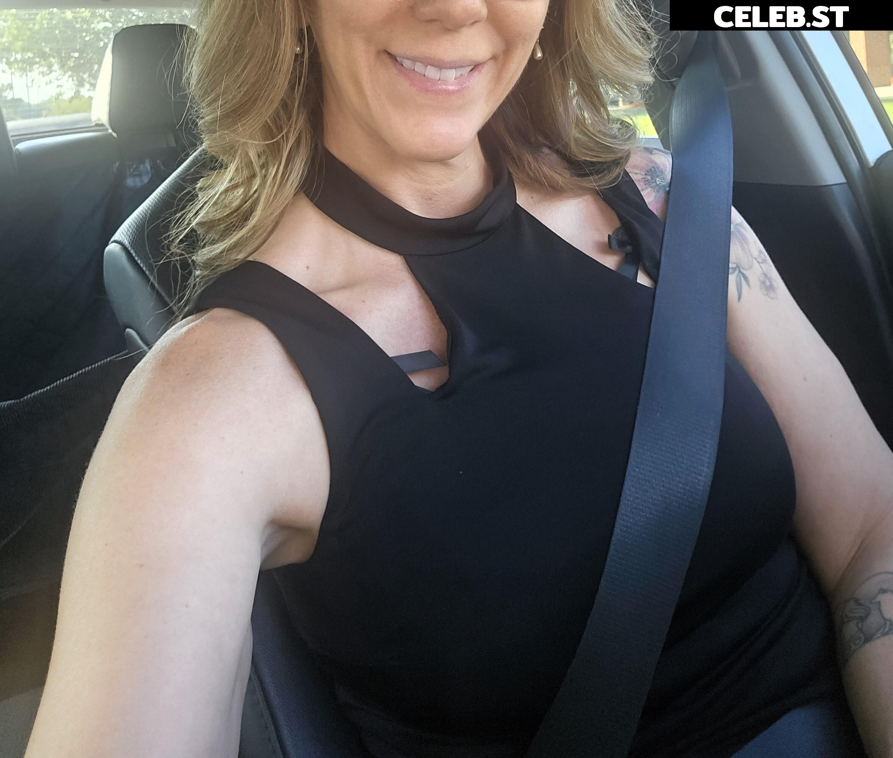 hotwifeshante | shantespice Image 12138738