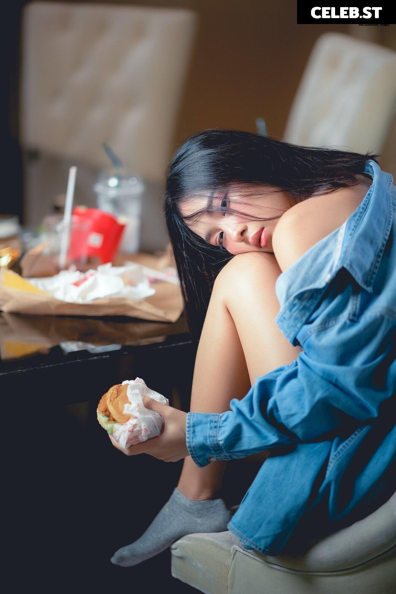 Tharinton Donmuenstri / nimtharin Image 12135364