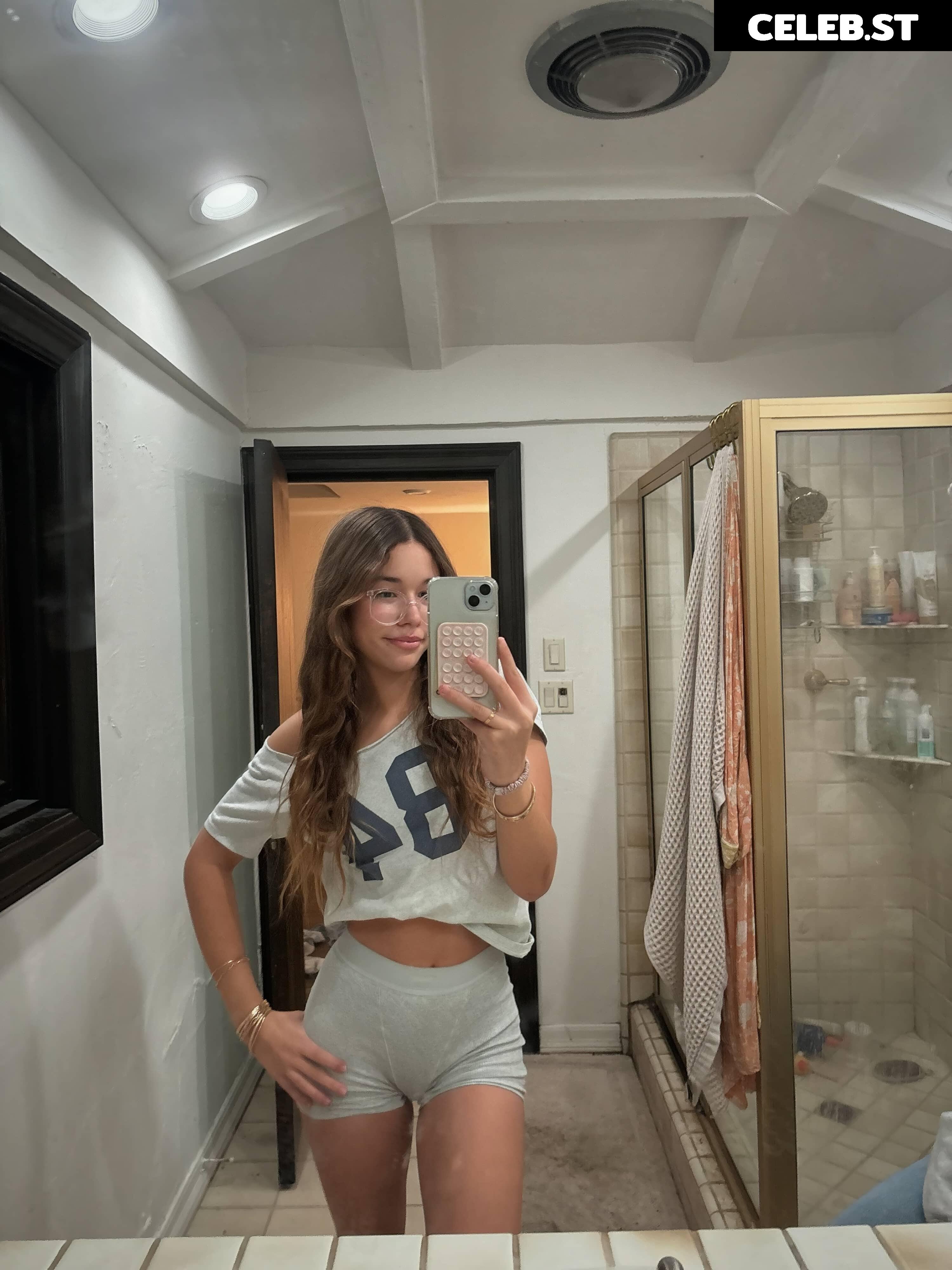 chloeparker6277 / bunnybunny924 / chloe.parkerrrr Image 12131623