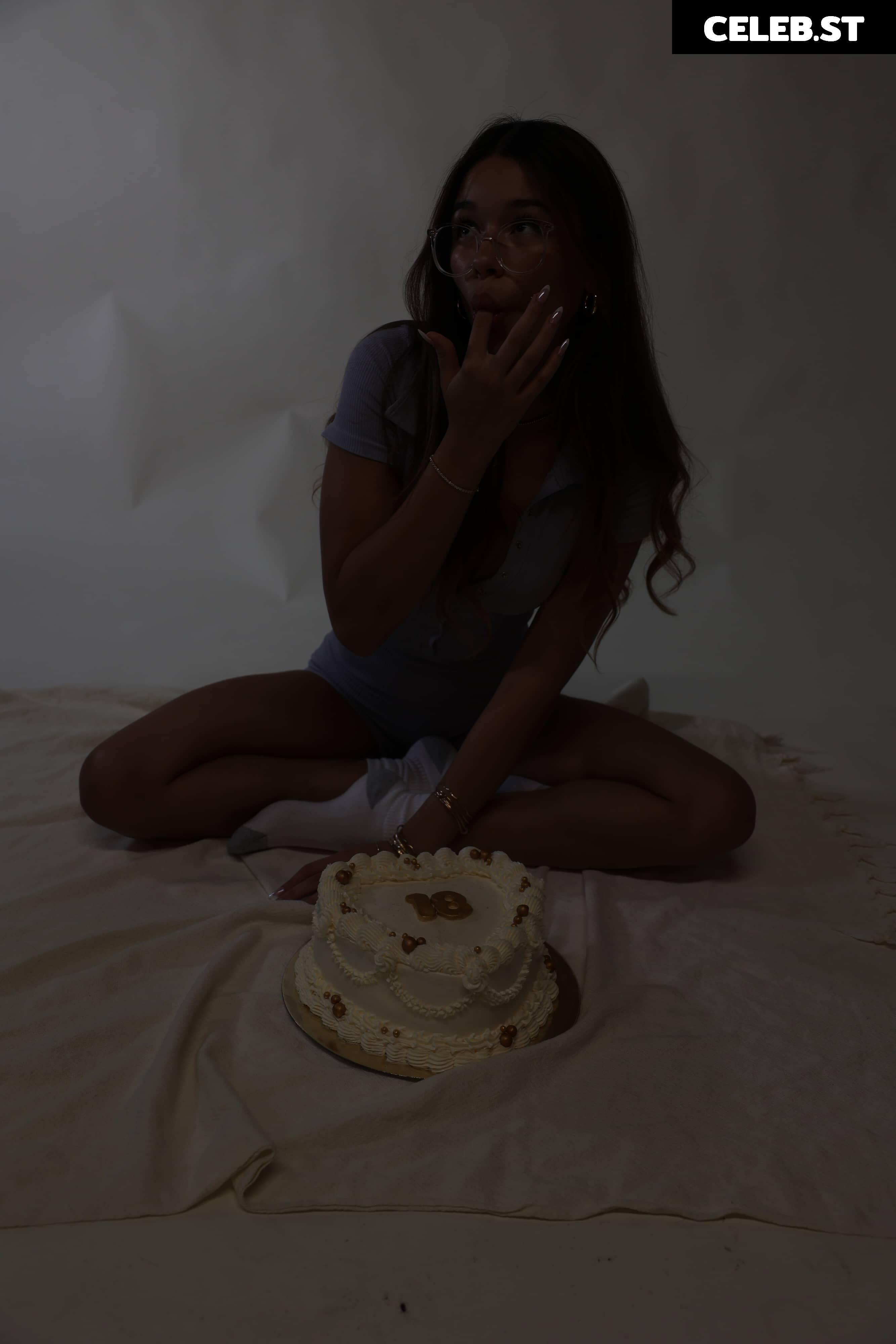 chloeparker6277 / bunnybunny924 / chloe.parkerrrr Image 12131615