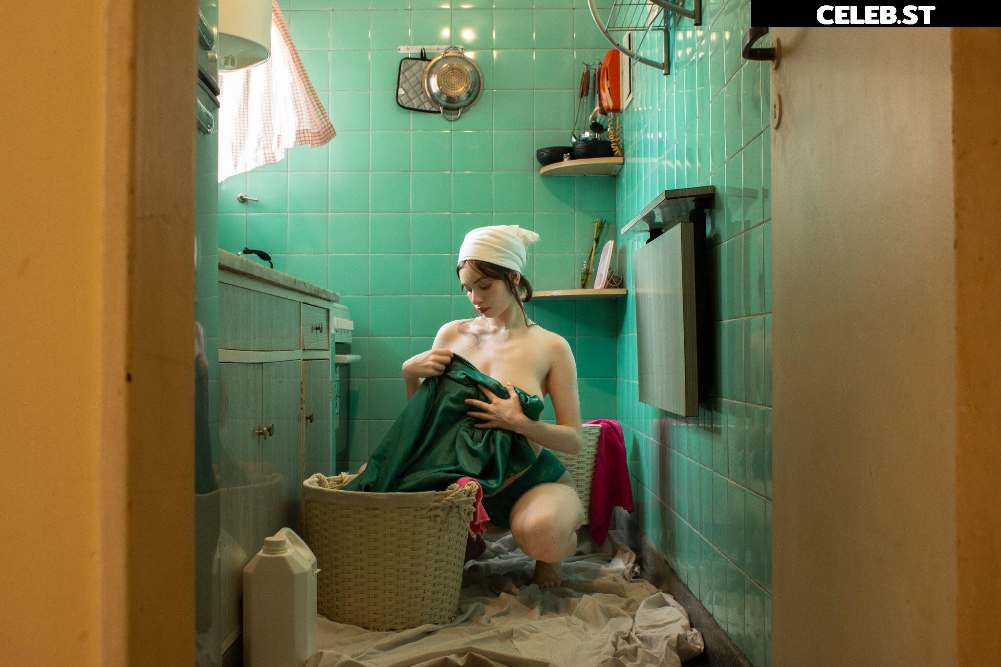 Victoriaramxs / BatmanRW / emilyemilka / emilyforyouuu Image 12130305