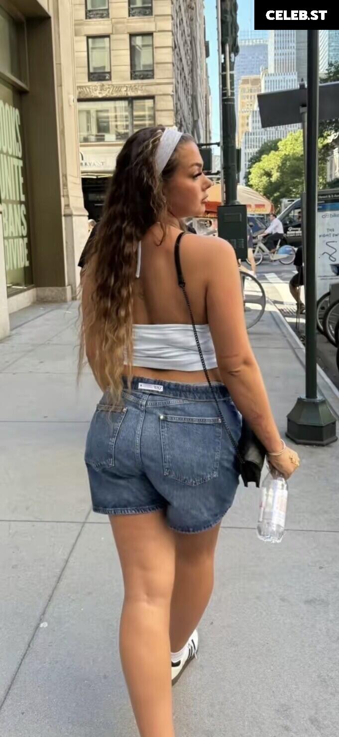 julia.whiteeee7 Image 12133111