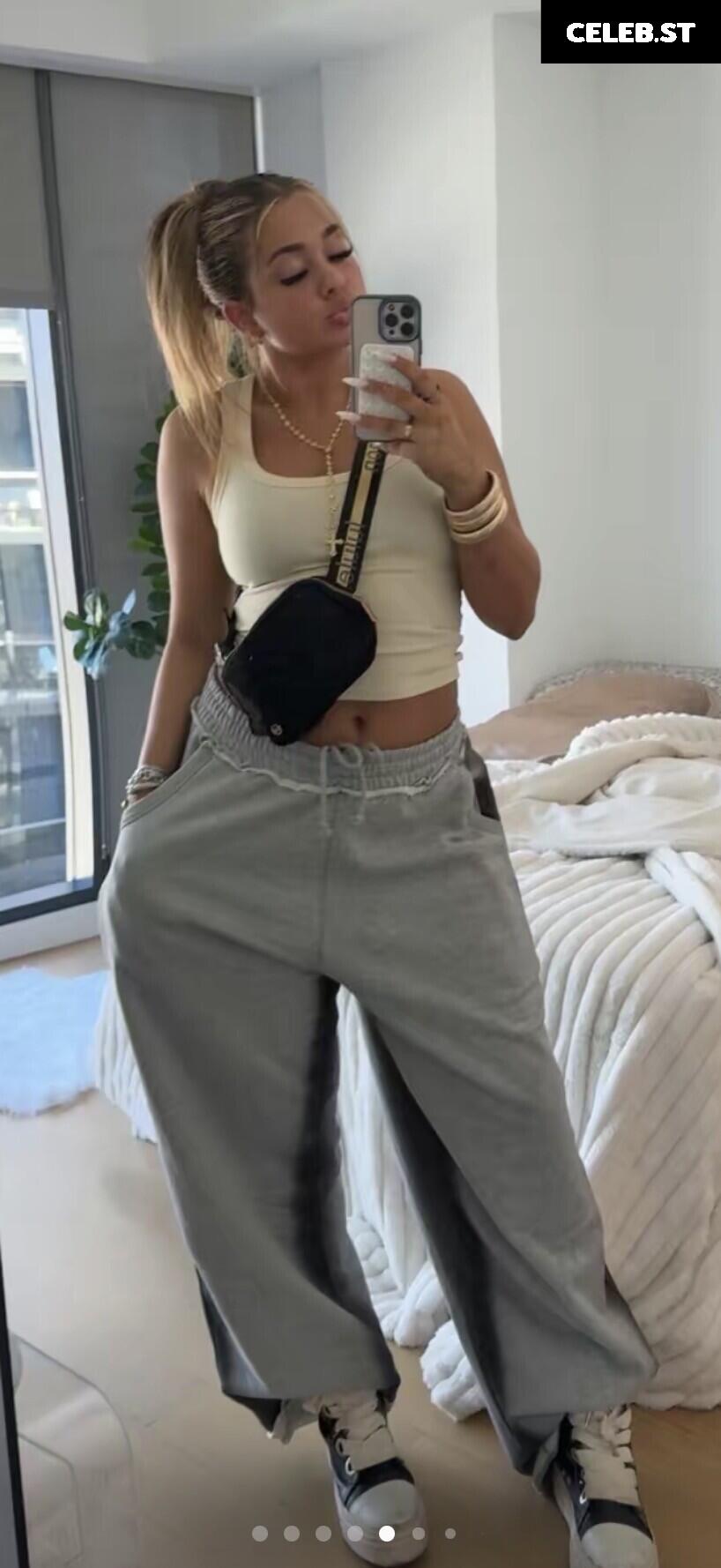 julia.whiteeee7 Image 12133106