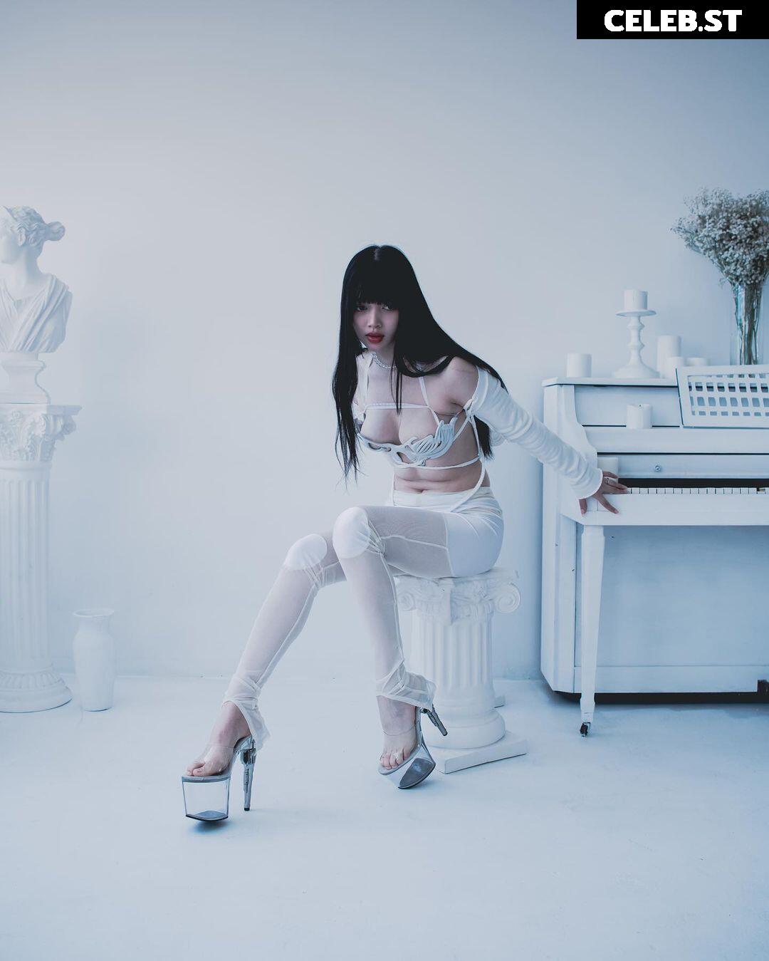 Yuki Mago | Yunmago Image 12103058