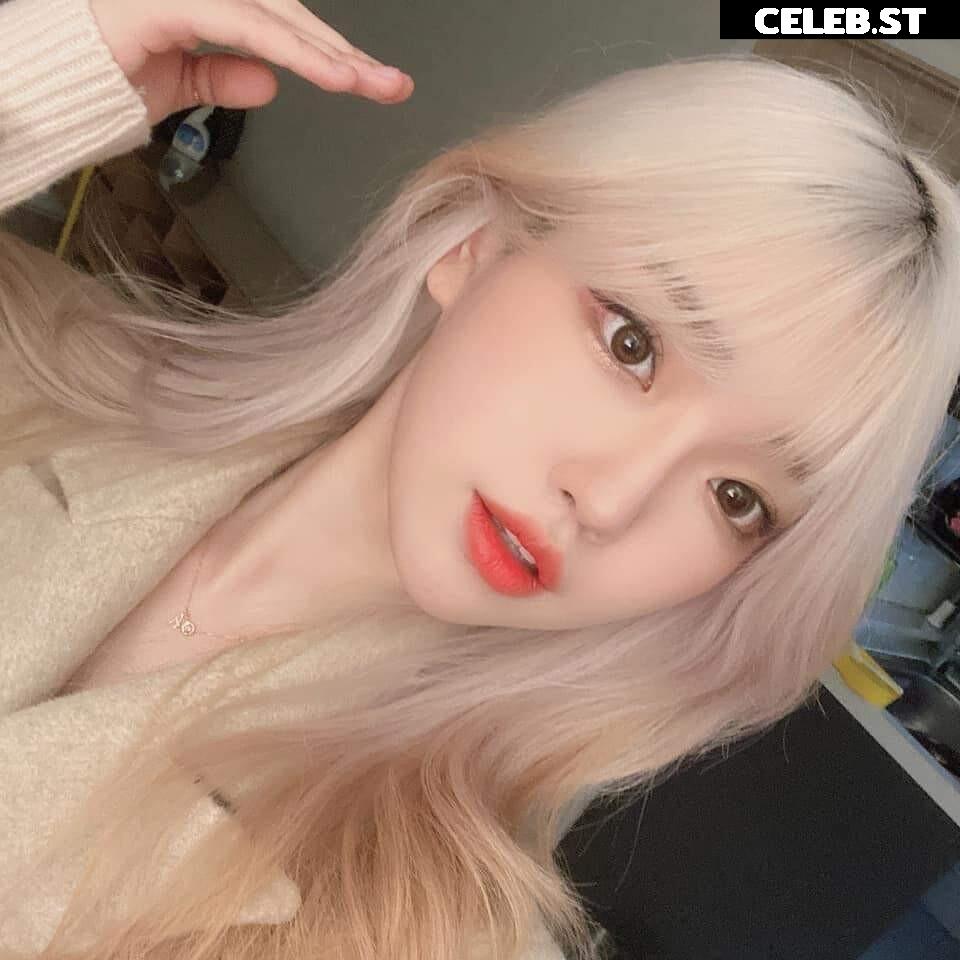 Se Yeon - lovely_._v Image 12102432