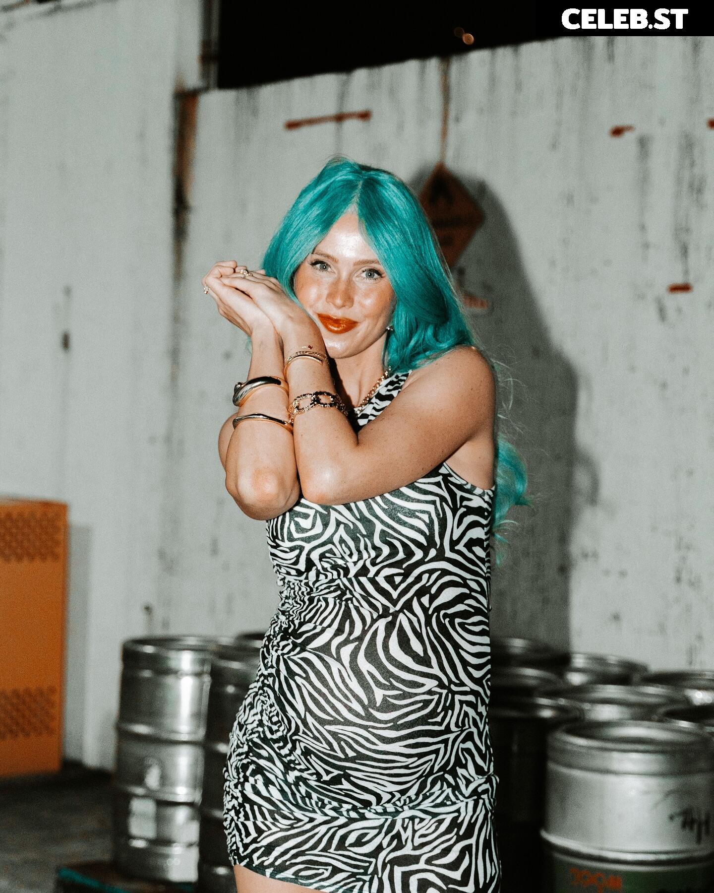 DJ Tigerlily Image 12194500