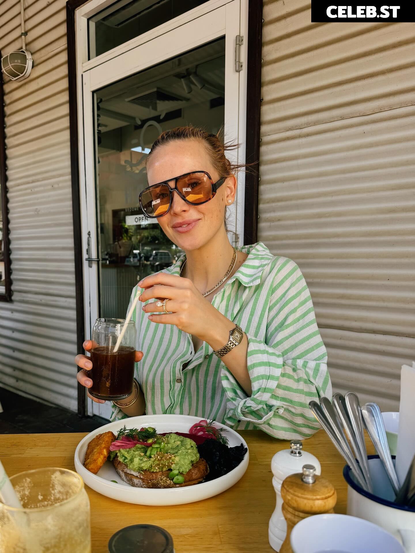 DJ Tigerlily Image 12194557