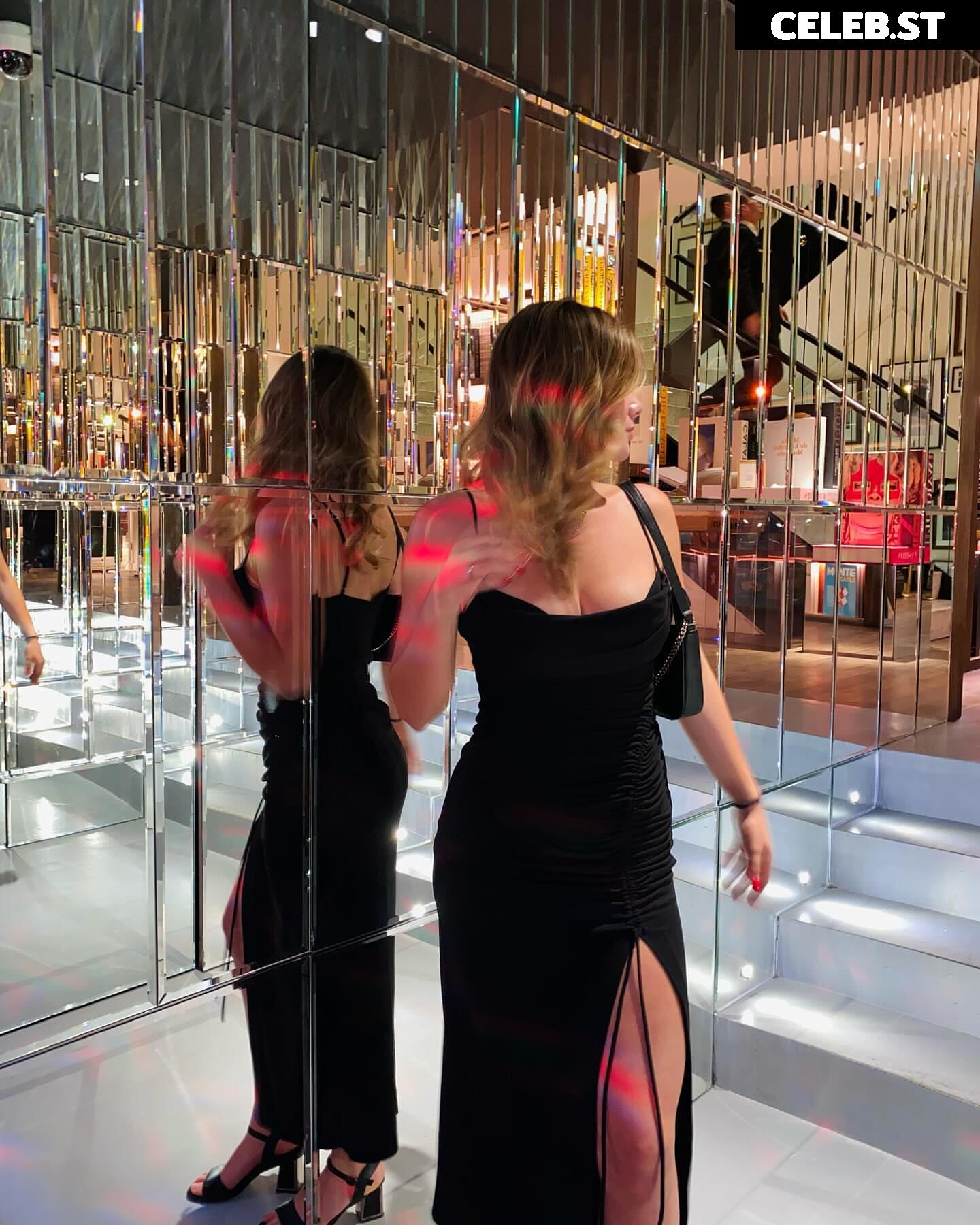 _.lara.sofia Image 12183510