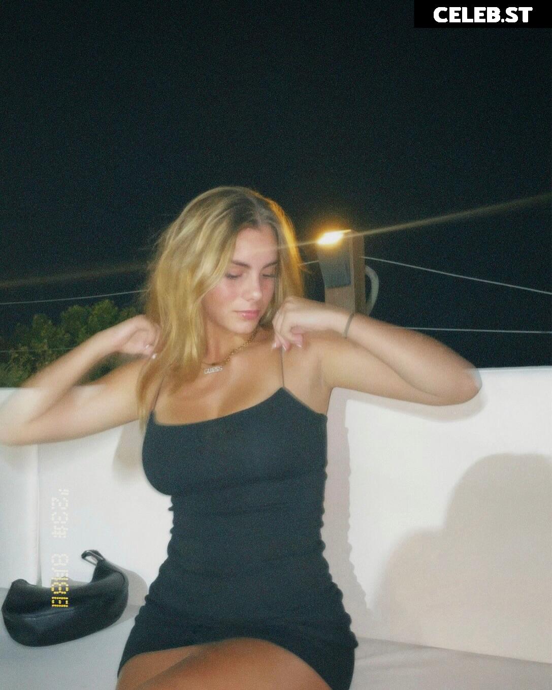 _.lara.sofia Image 12183498