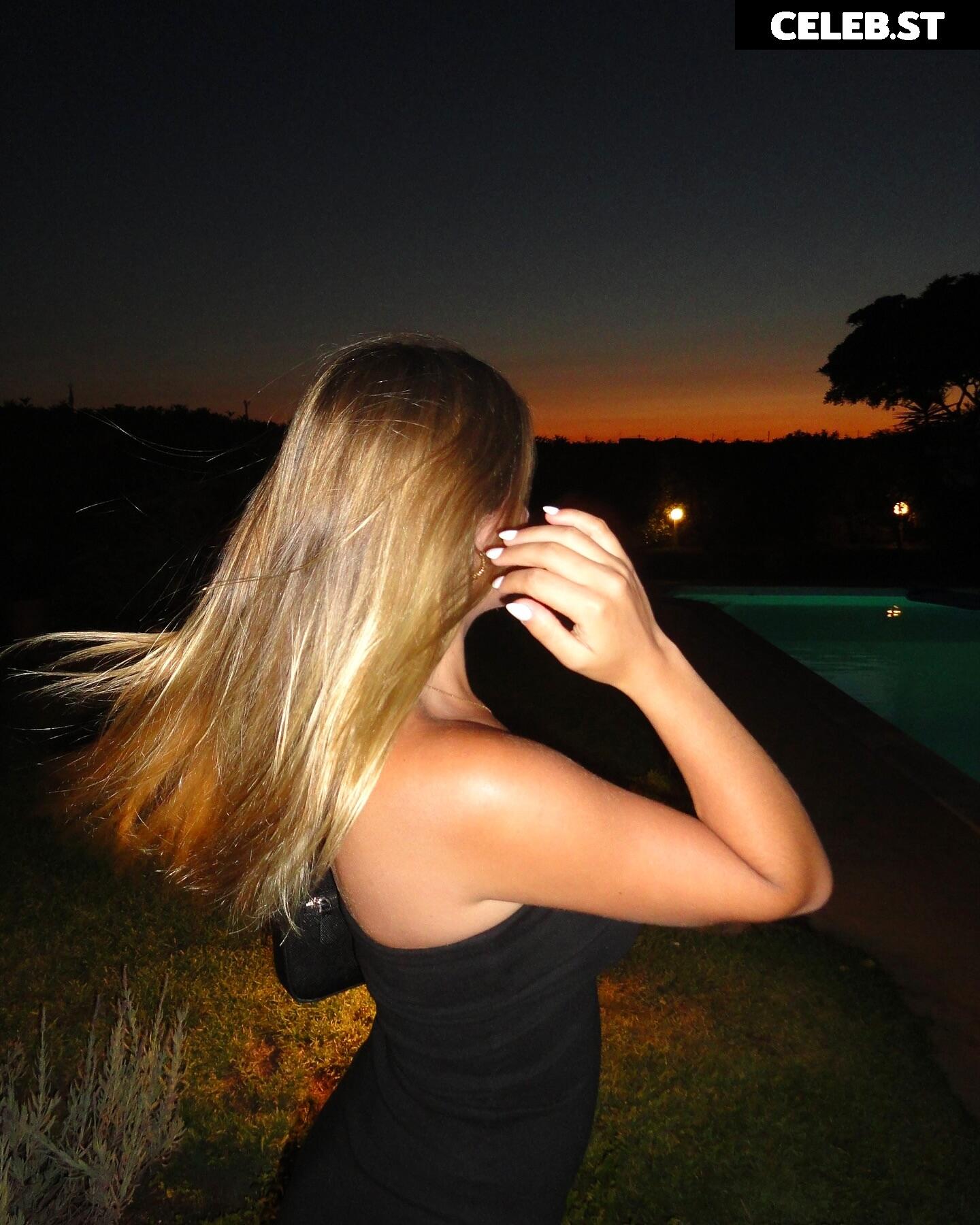_.lara.sofia Image 12183489