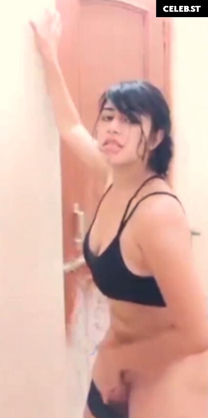 Ananya Sharma / Sia 121 tango Image 12054230