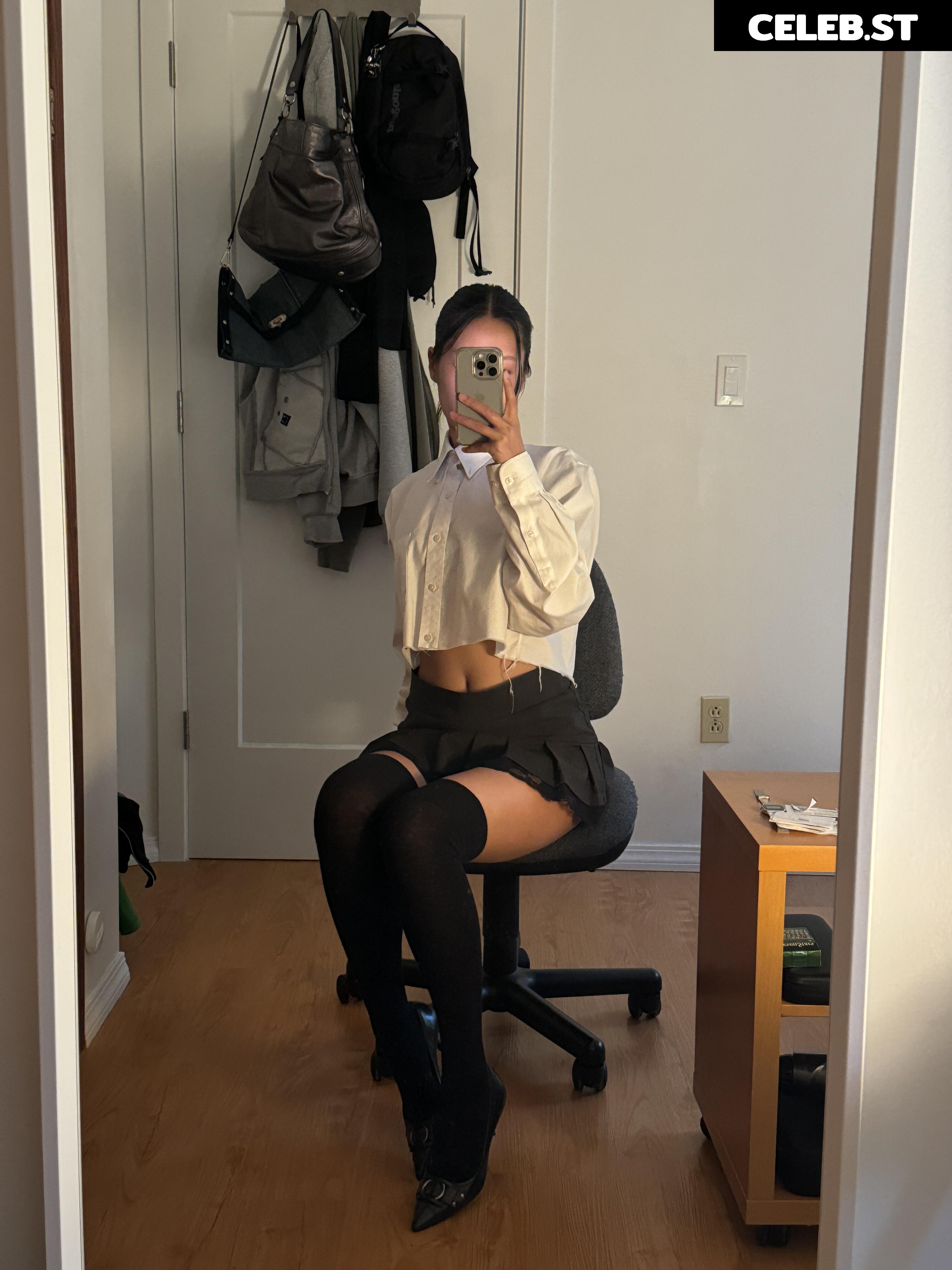 lexxxi_lu Image 12050648