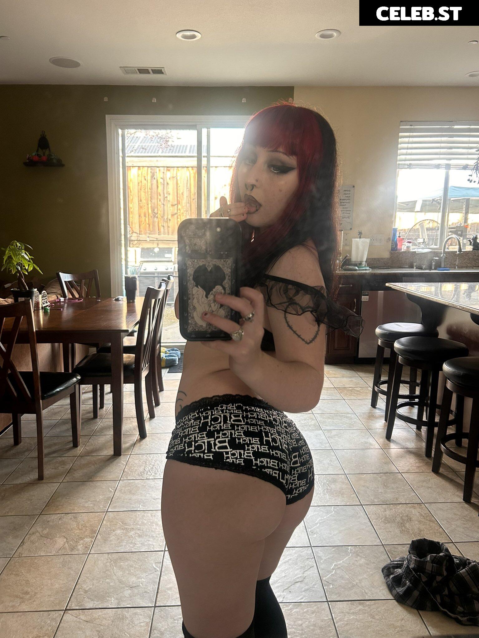 delusionalslvt / itzhannahrae / sinfulbae Image 12052486