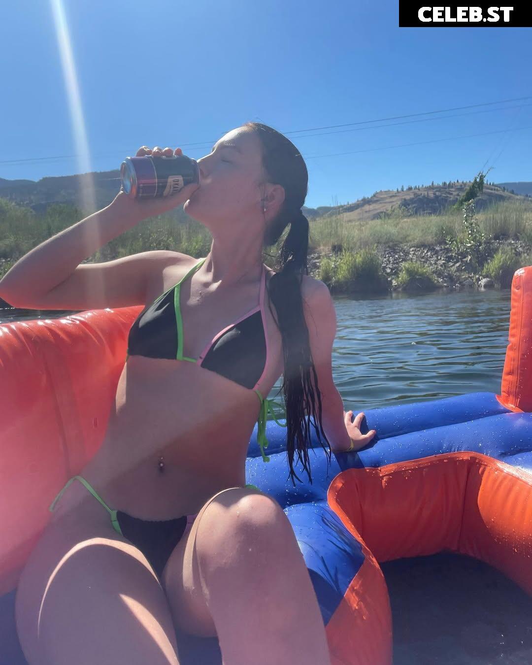 @oliviarcox Image 12059586