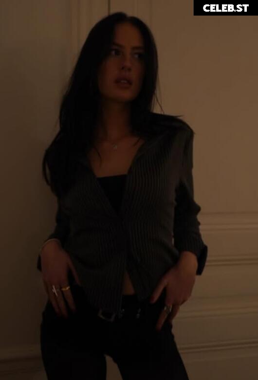 @oliviarcox Image 12059577