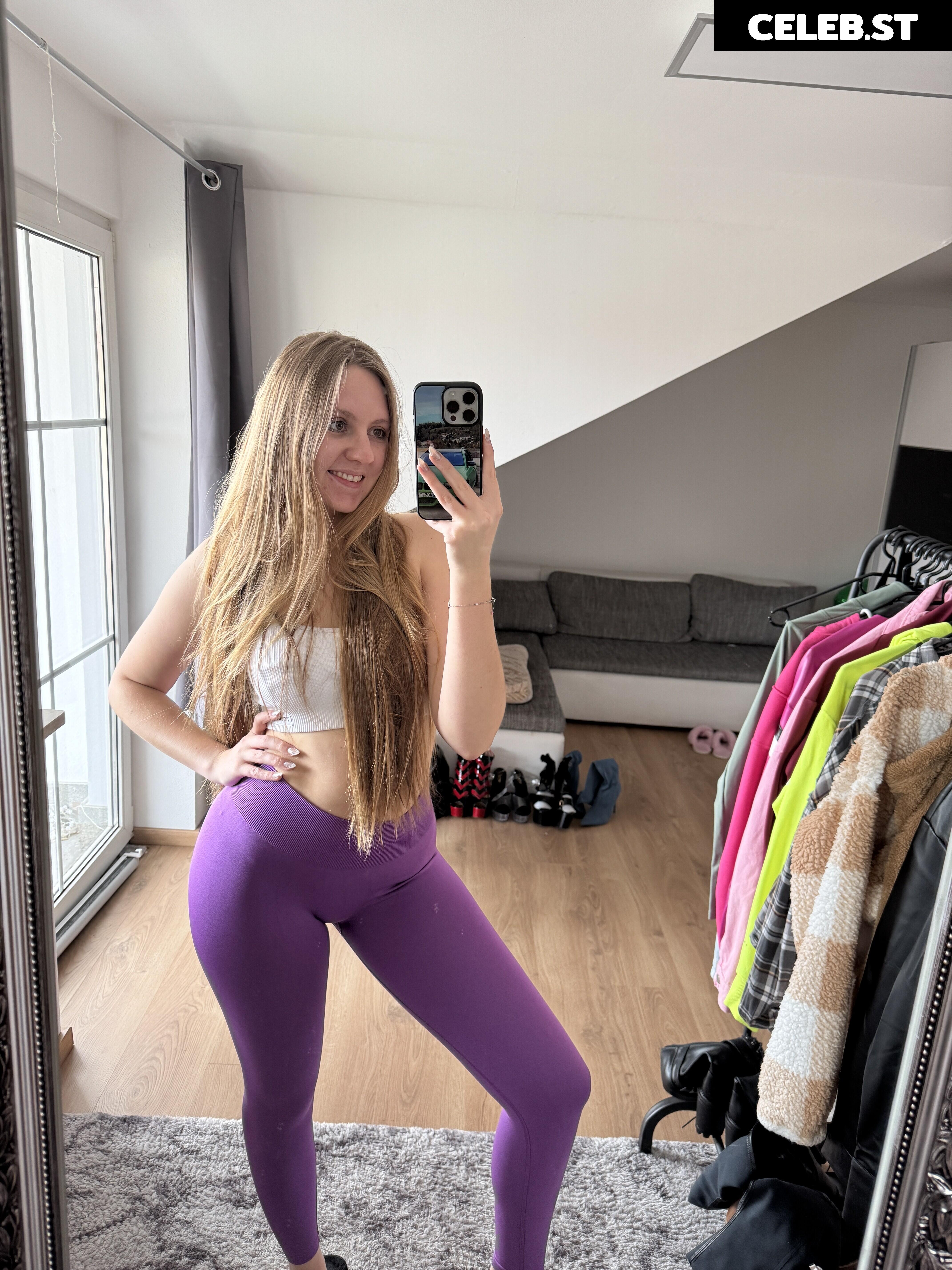 ich.tina Image 12059676