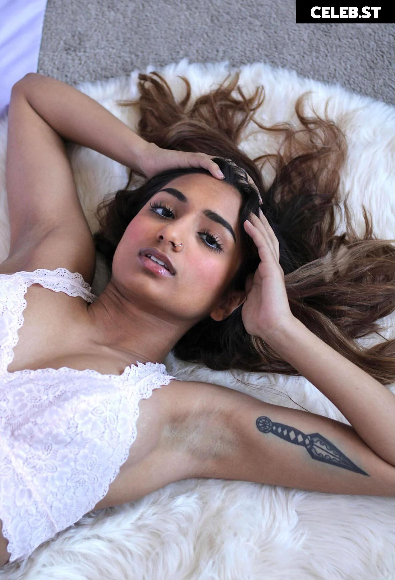 Shaghana Doyle | shagisabadword Image 12068604