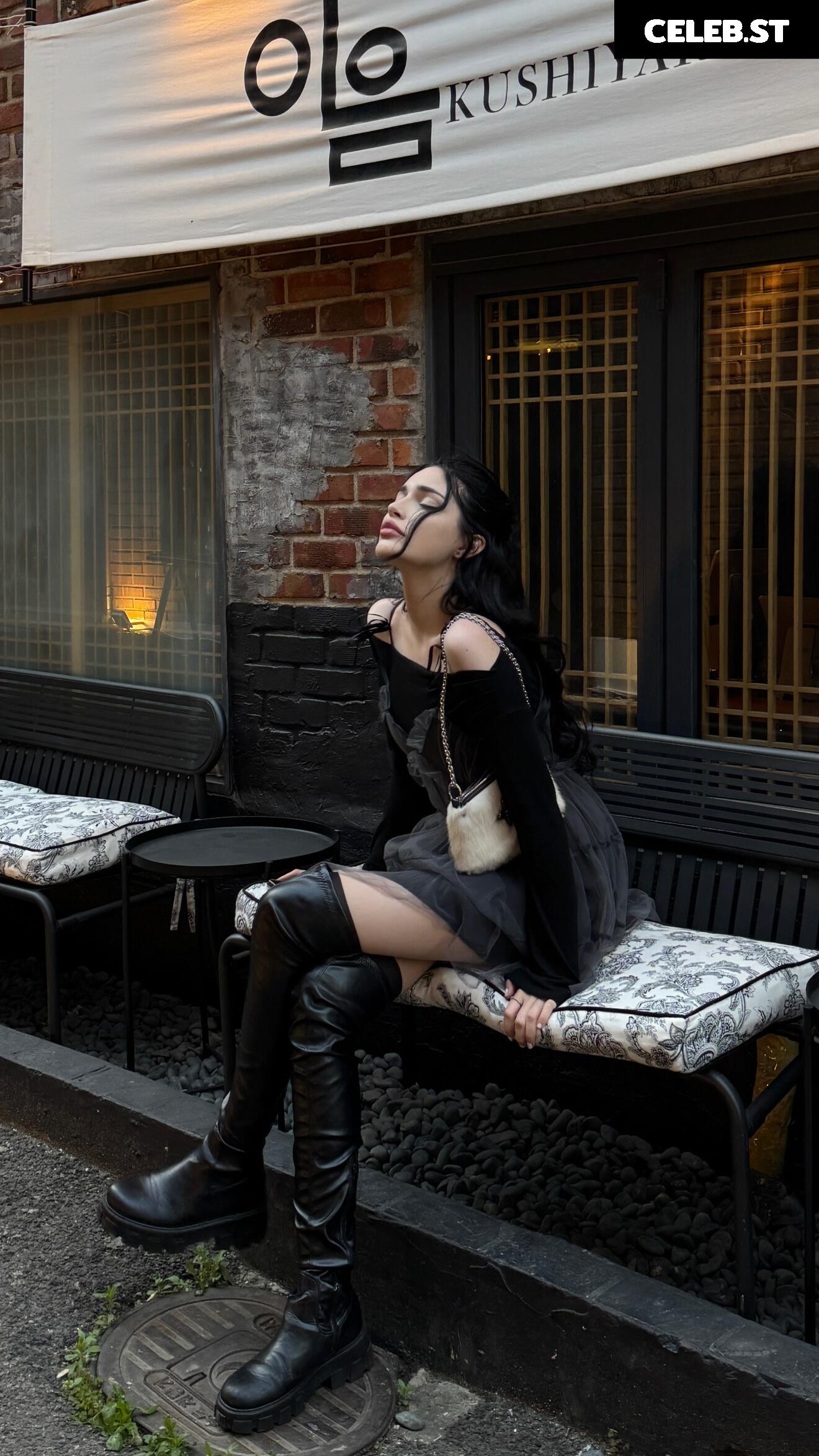 Mahiye Selin / selin.egmn Image 12064745