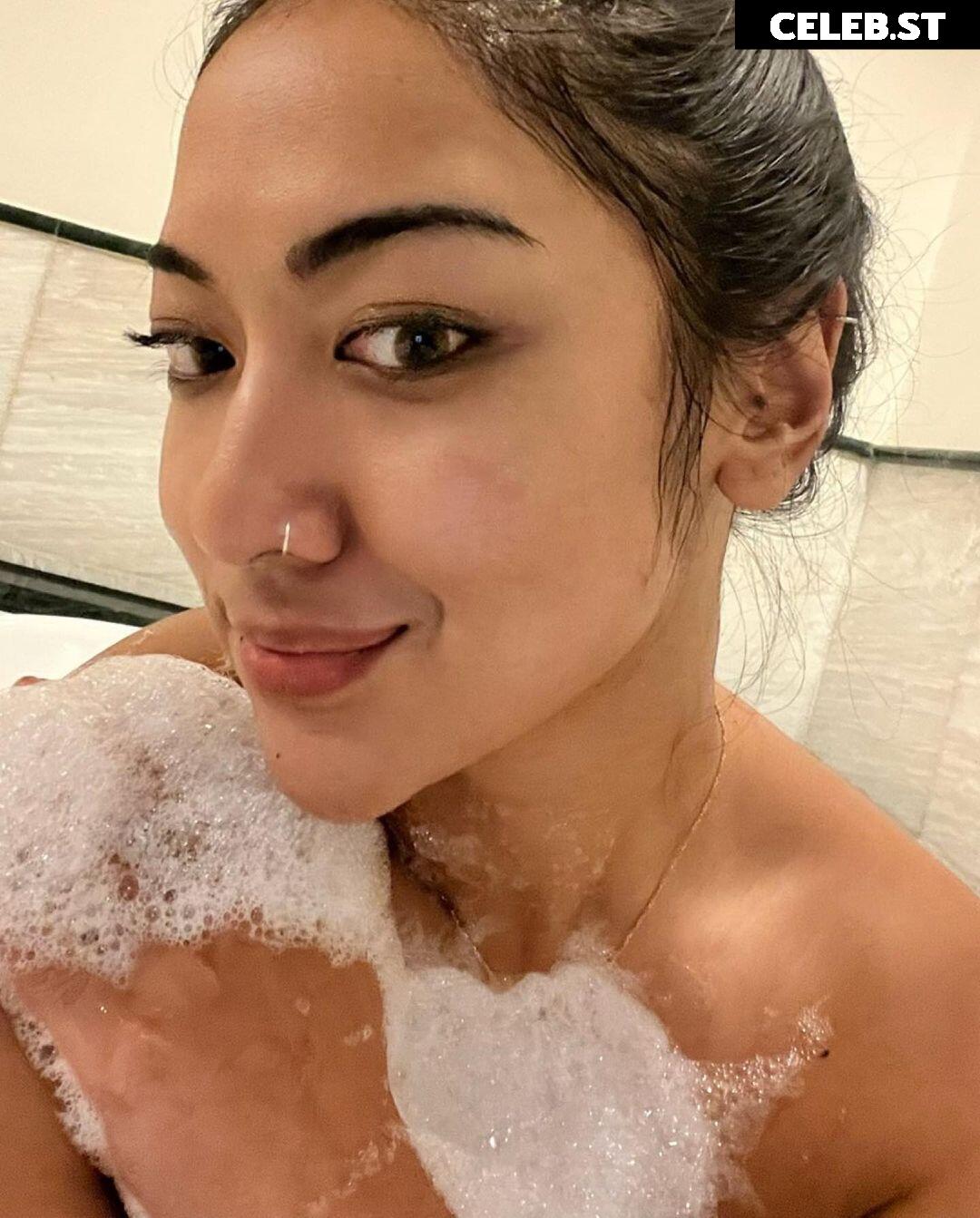 Anindita hidayat Image 12064337