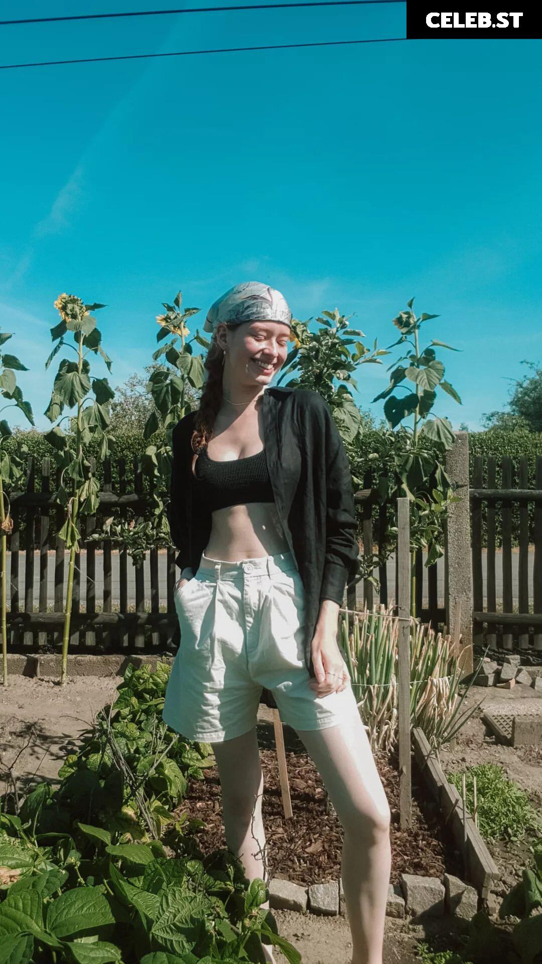 Sophie.srm Image 12067796