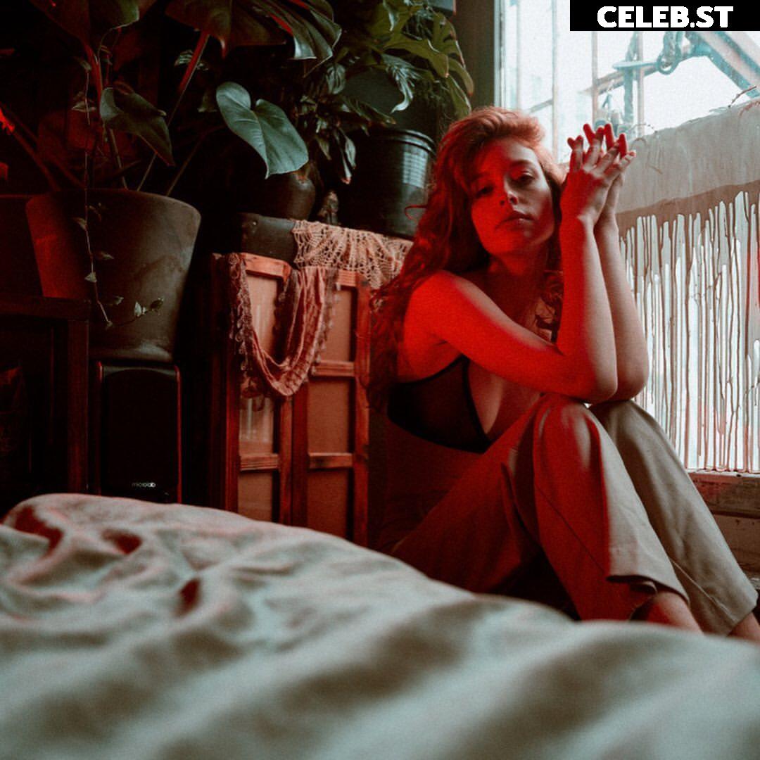 Sophie.srm Image 12067708