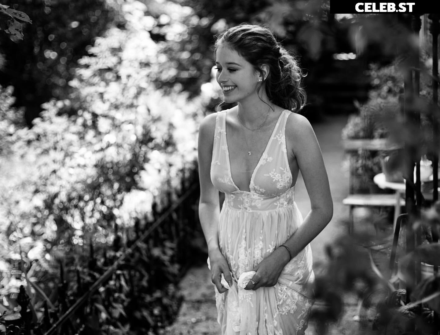 Sophie.srm Image 12067757