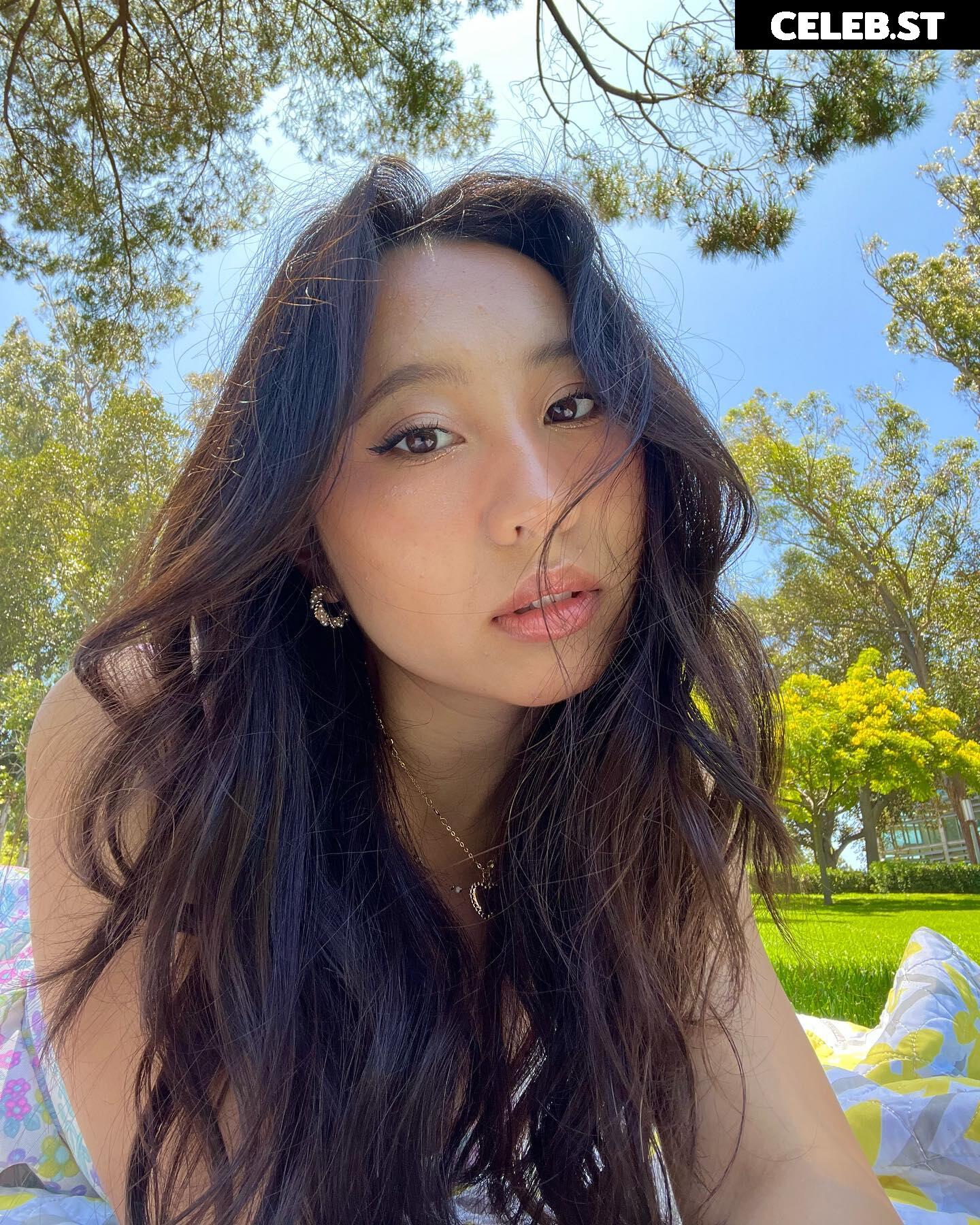 Shaina Cha / @shaina_cha_ Image 12066097