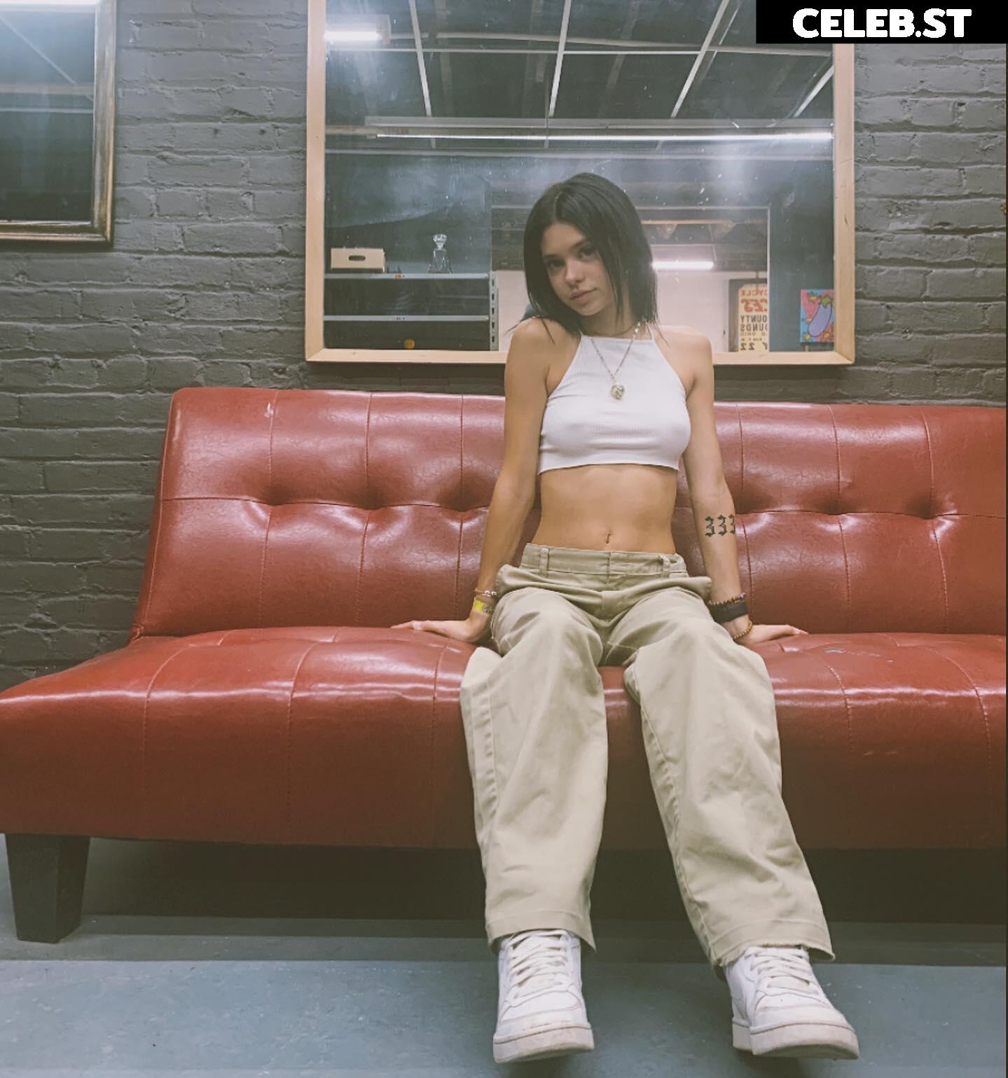 Skylar Martin / skyskysoflyy Image 12061350