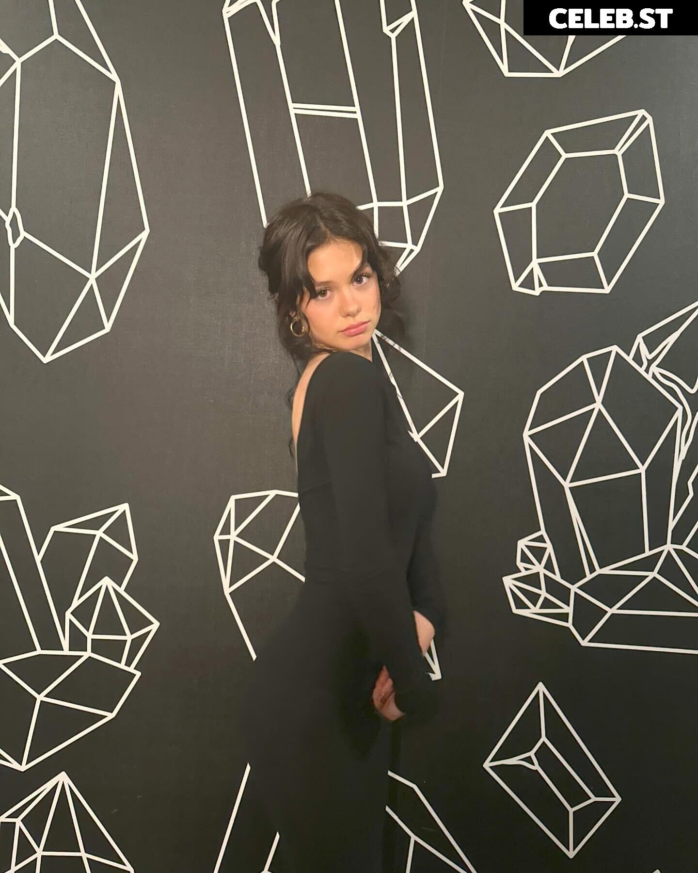 Skylar Martin / skyskysoflyy Image 12061374