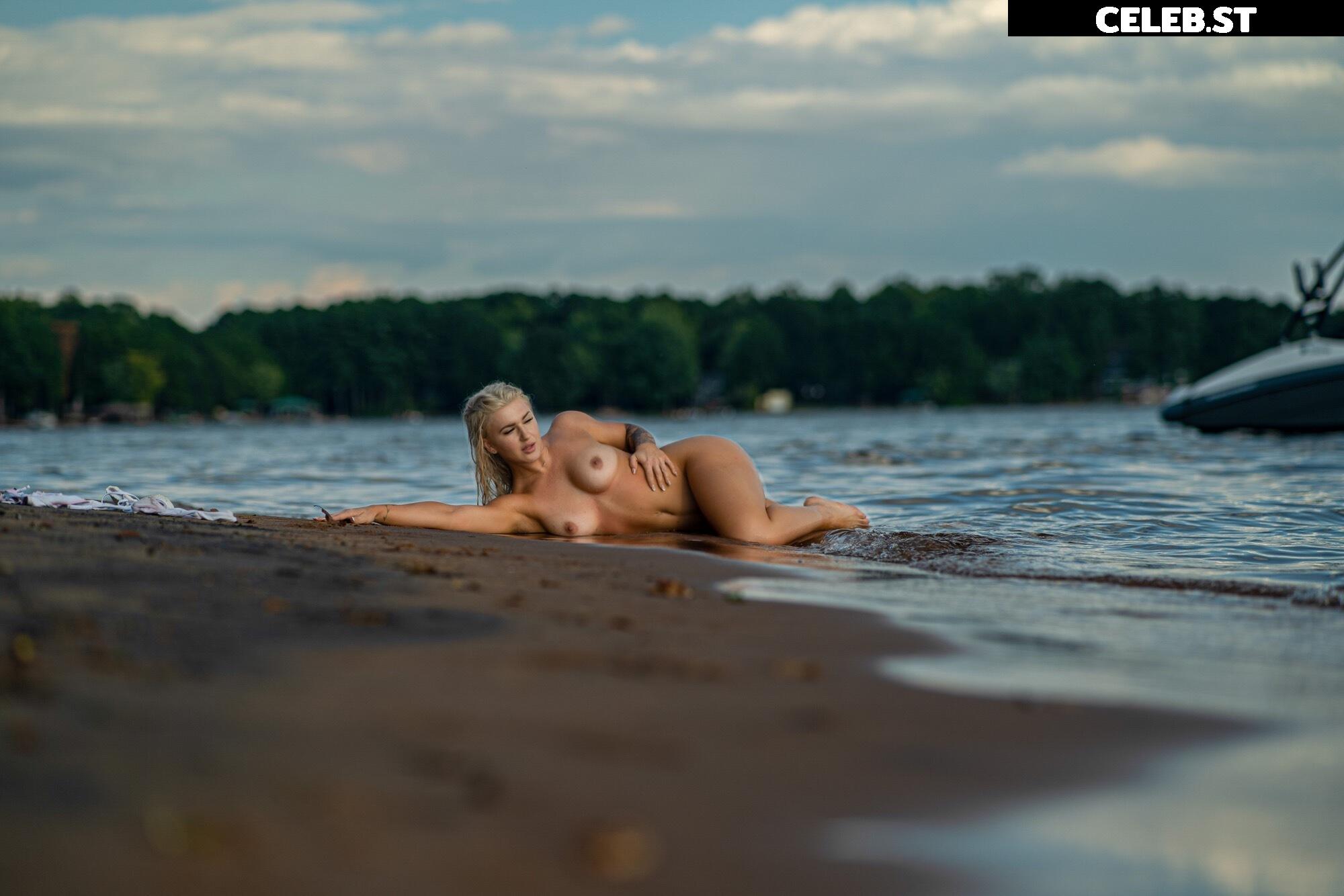 Kristin Taylor Image 12060978