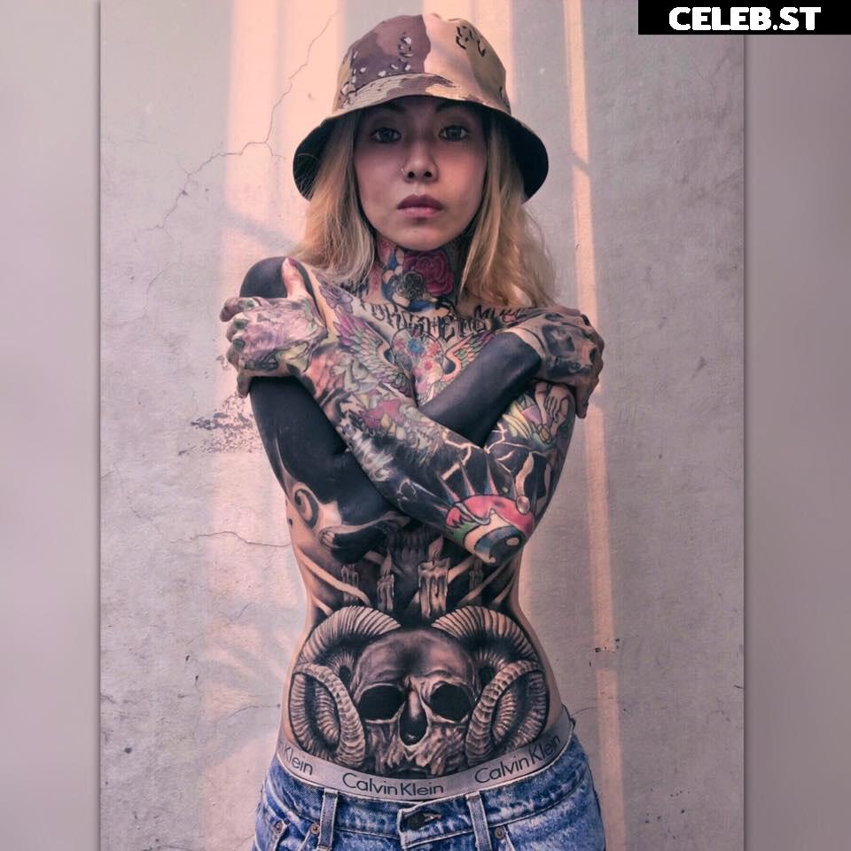 Angelie Pench / tatted_pench Image 12060401