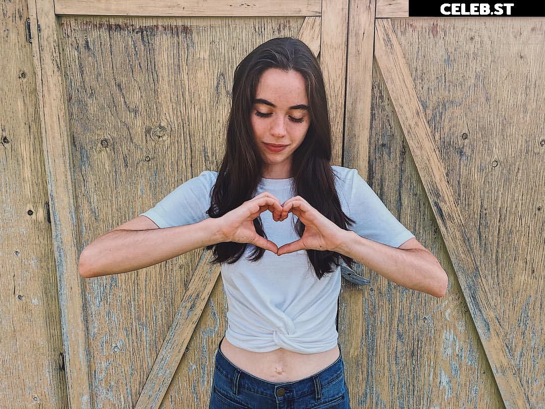 Sarah Desjardins Image 12060001