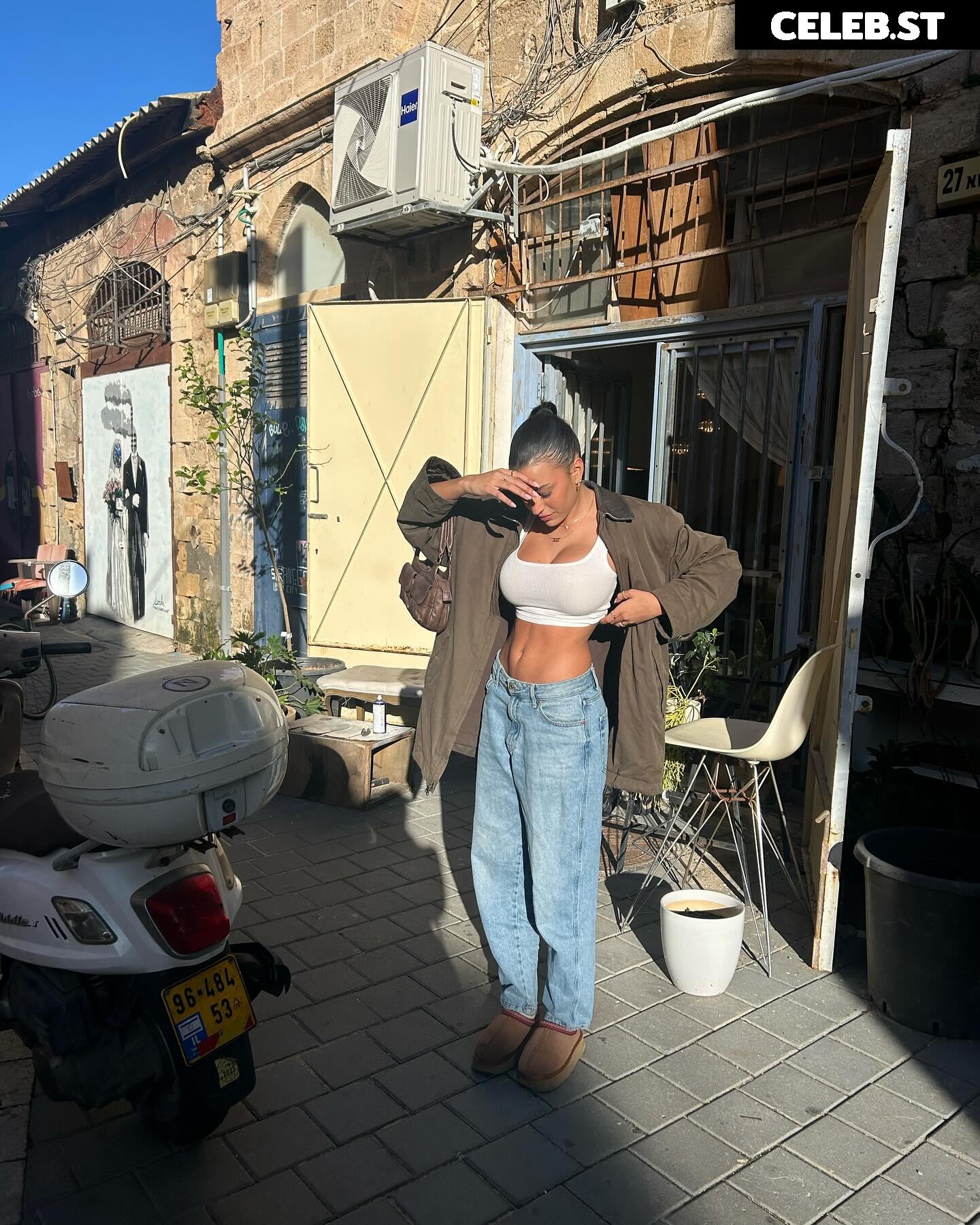 Liya Mizrahi / liyamizrahii Image 12063933