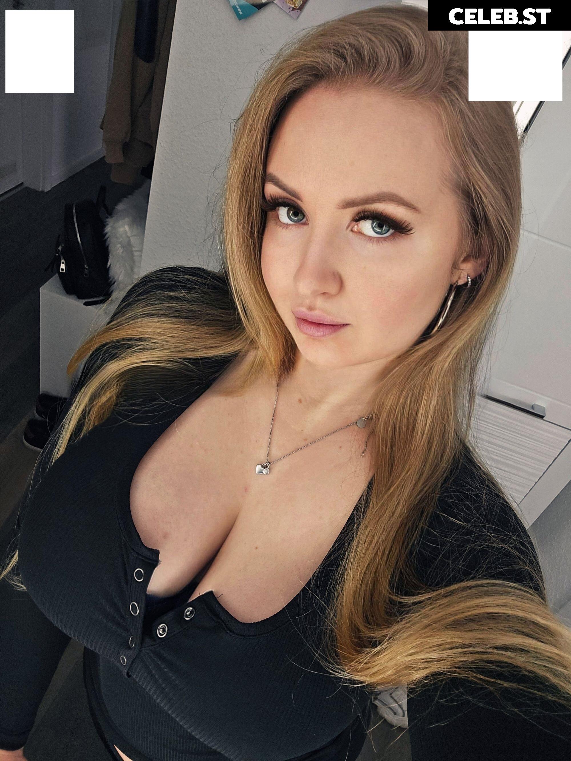 iisa_xbella Image 12063788