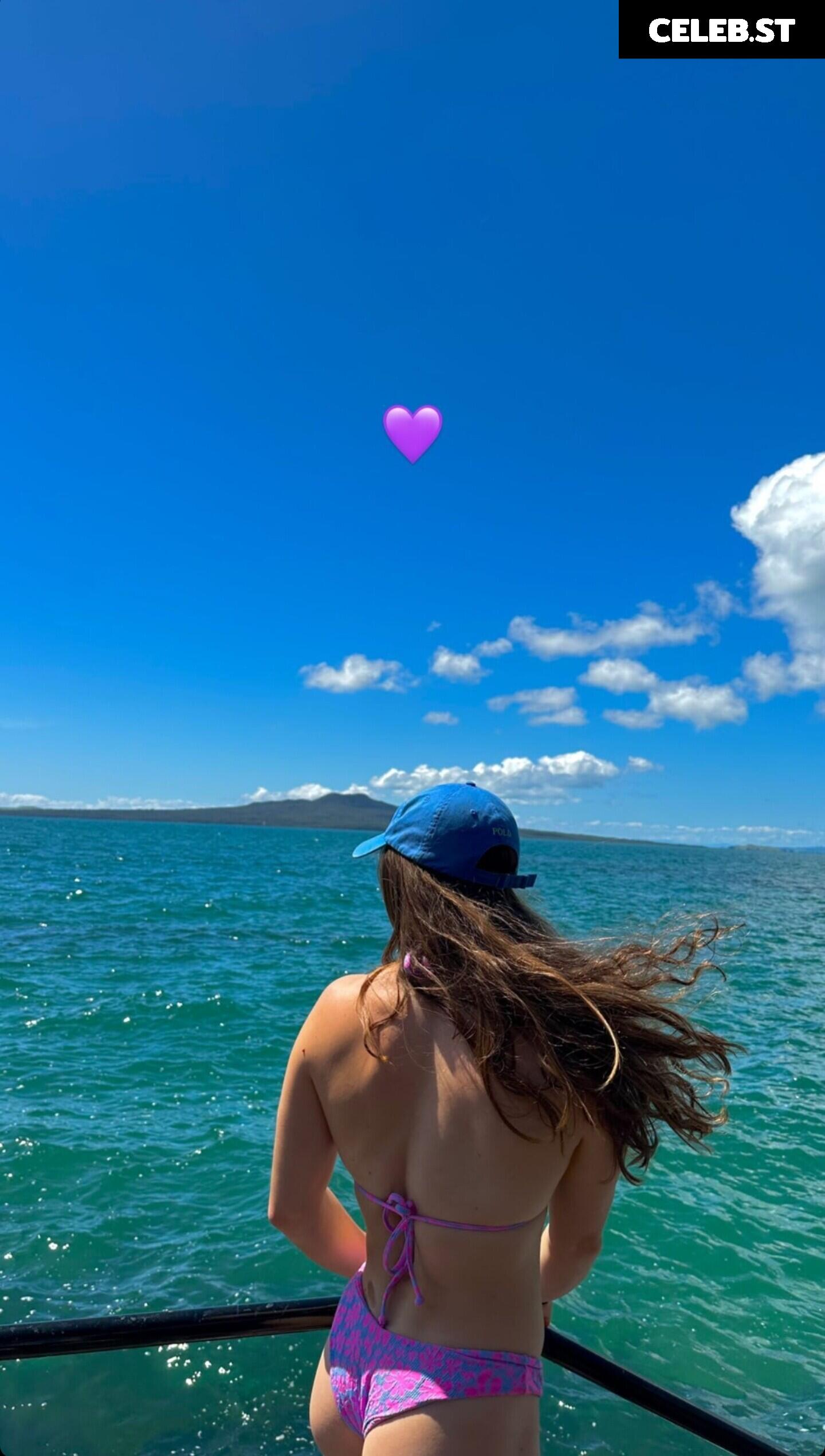 İmogen Ayris Image 12063745