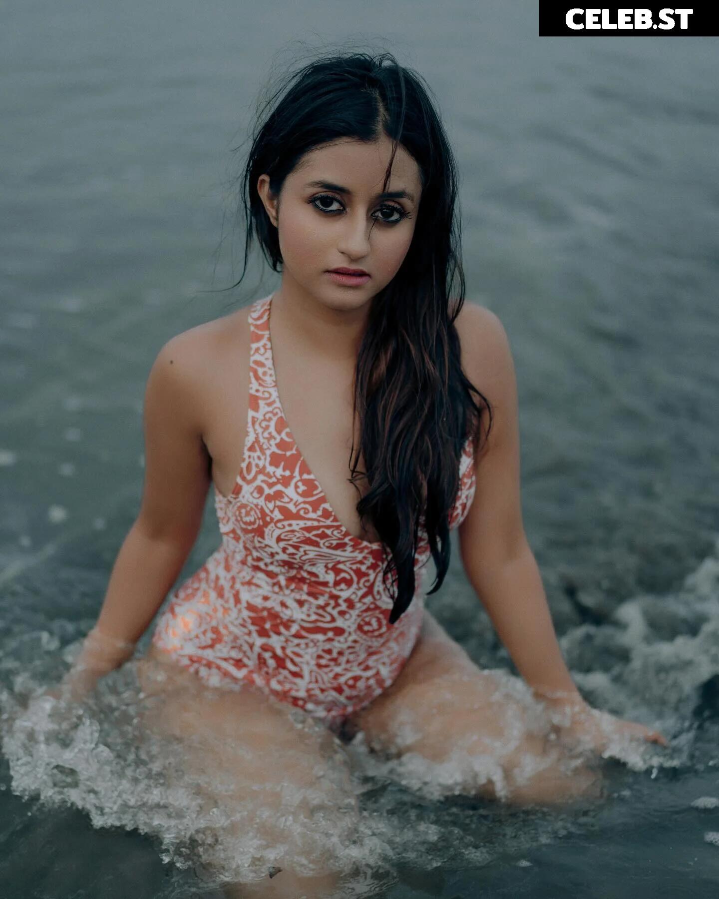 Sneha Mathew Image 12063612