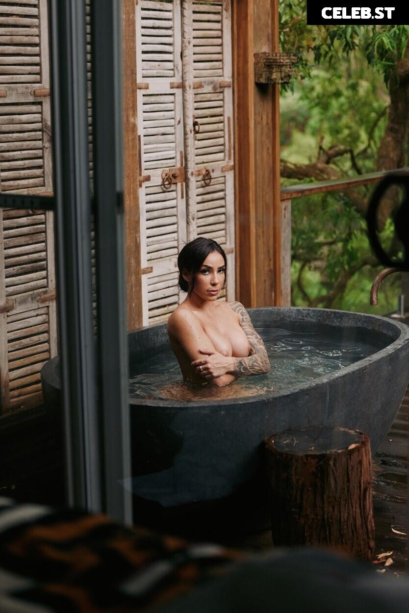 nicolecee._ (encee.x , sakineko.x , Nicole.c) Image 12062417