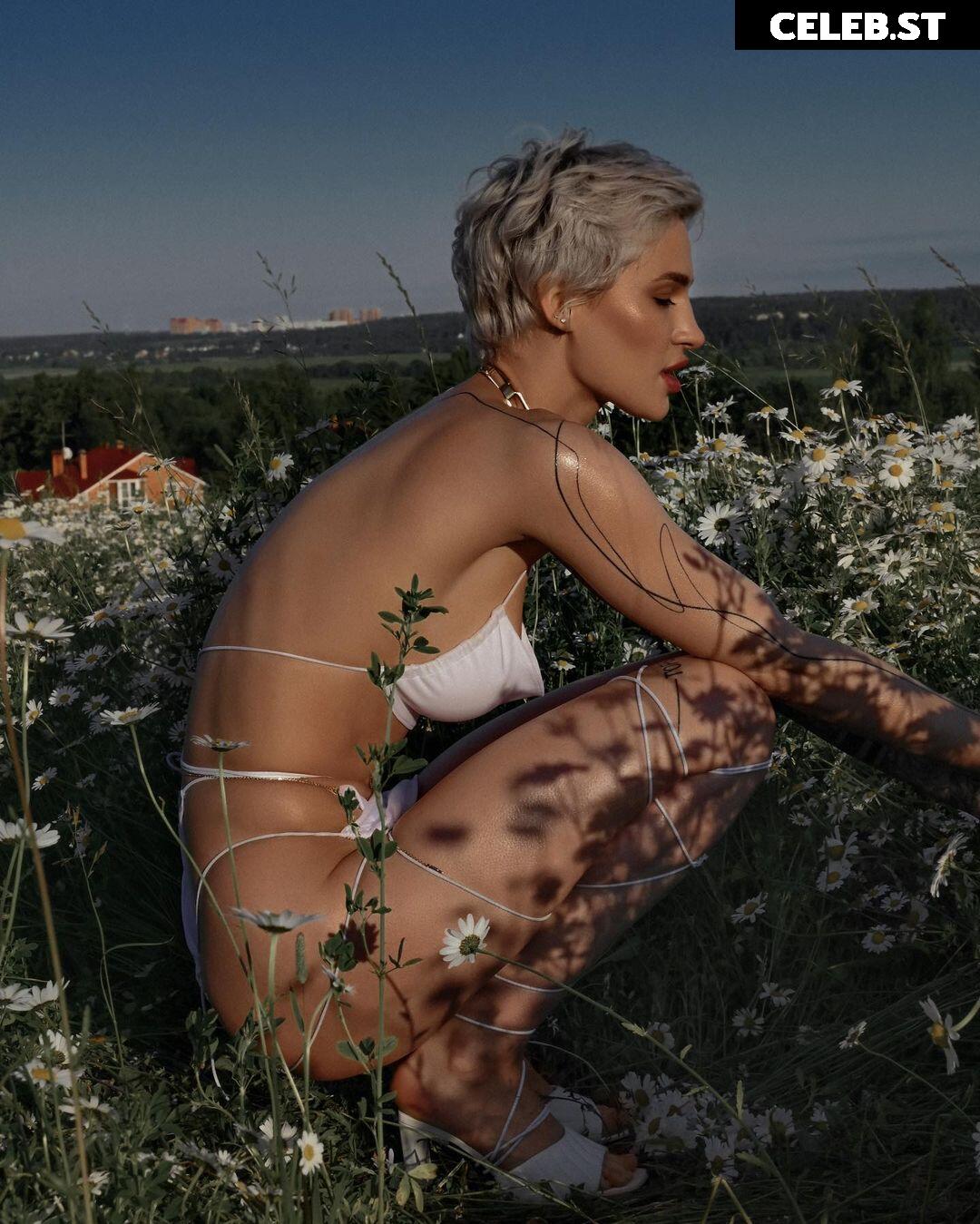 _vialentina_ Image 12062328