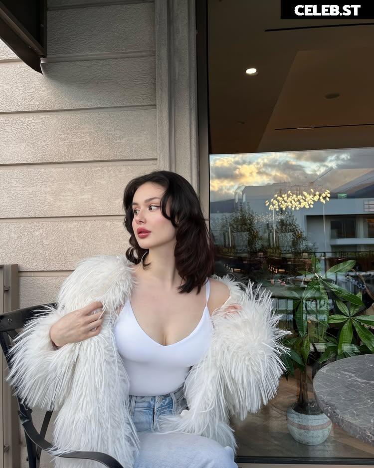 İlayda Türküstün - ilaydaaust Image 12069344