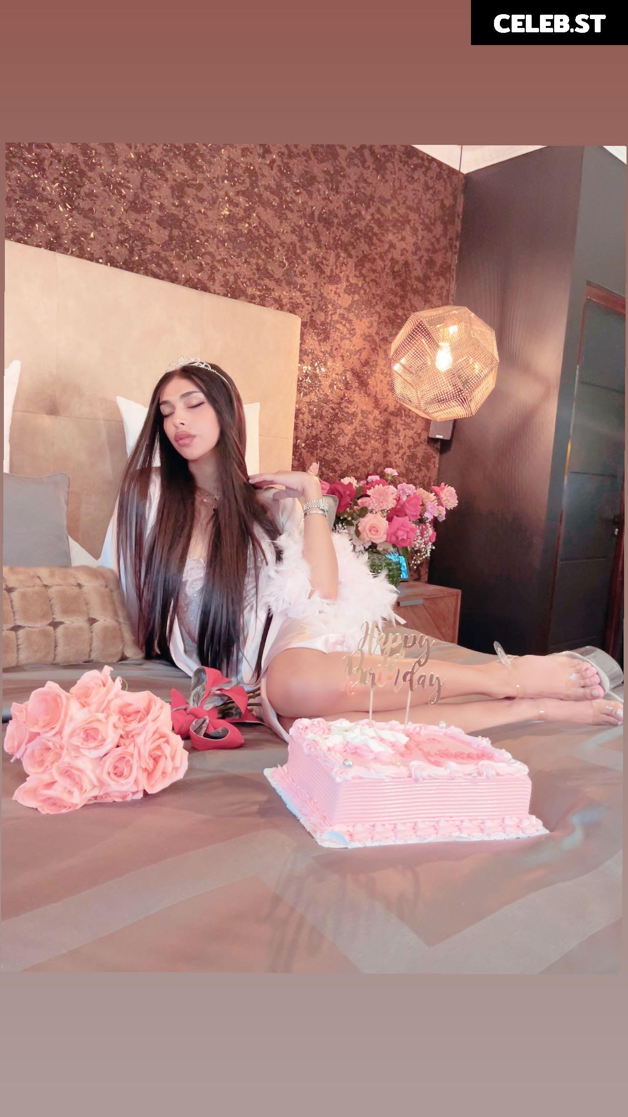 kamilathestar / thestarkamila - sexy morrocan latina trans Image 12075063