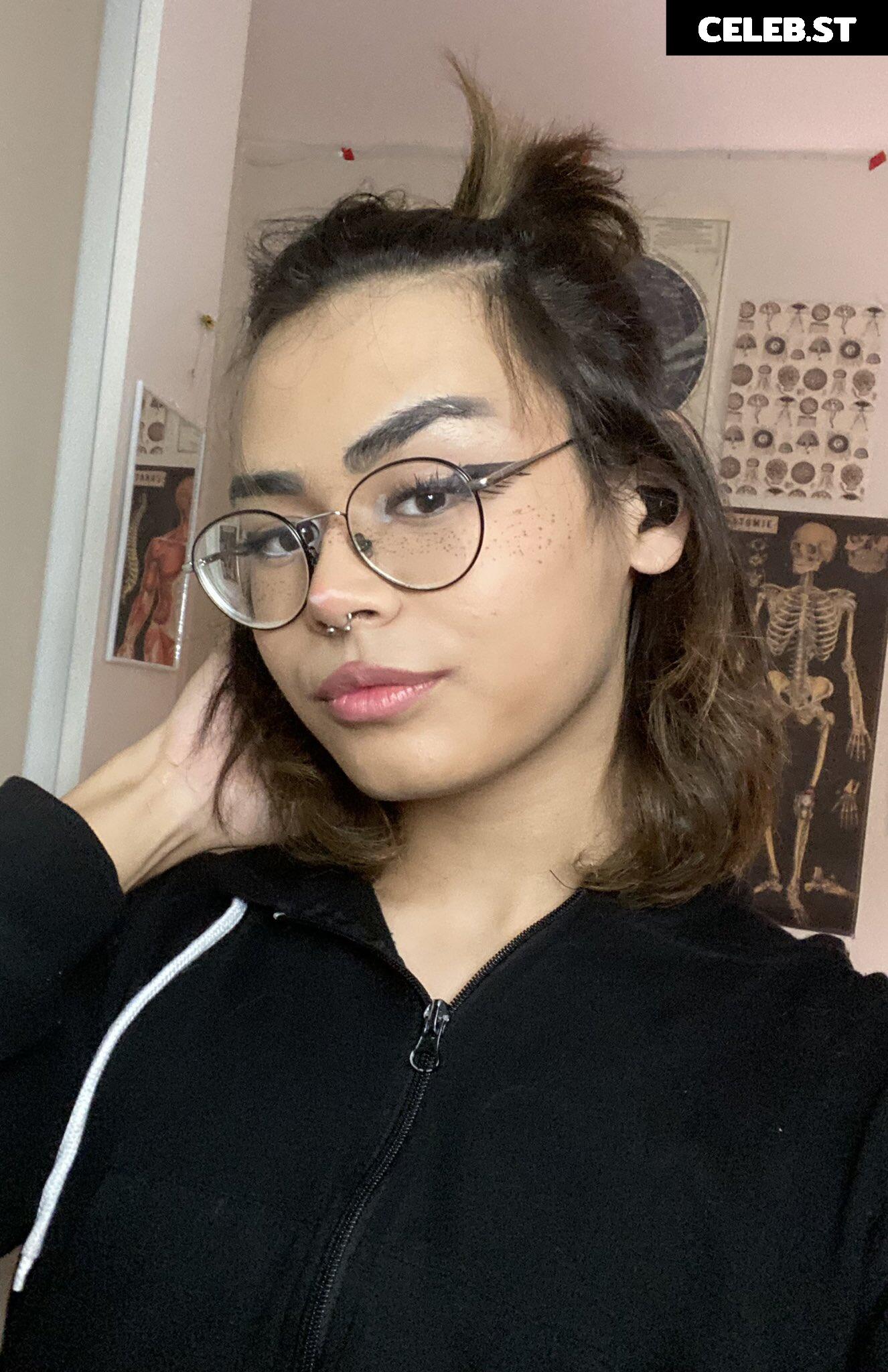 KianaVi | Kiyana Vi Image 12075200