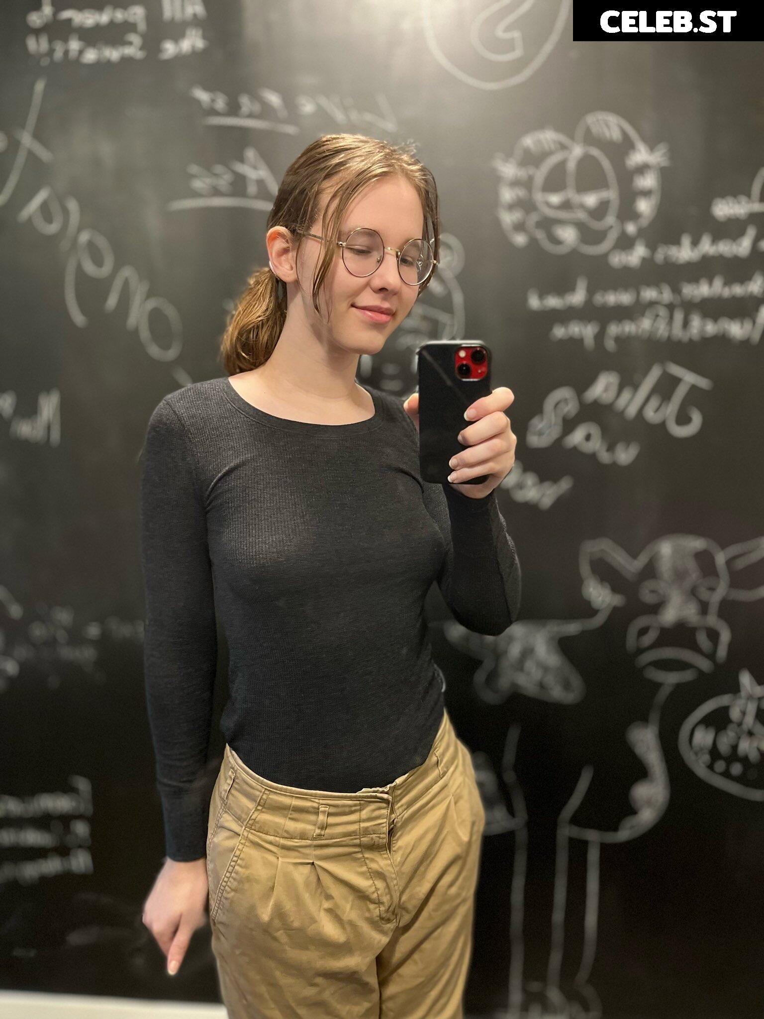 Liv Agar Image 12074589