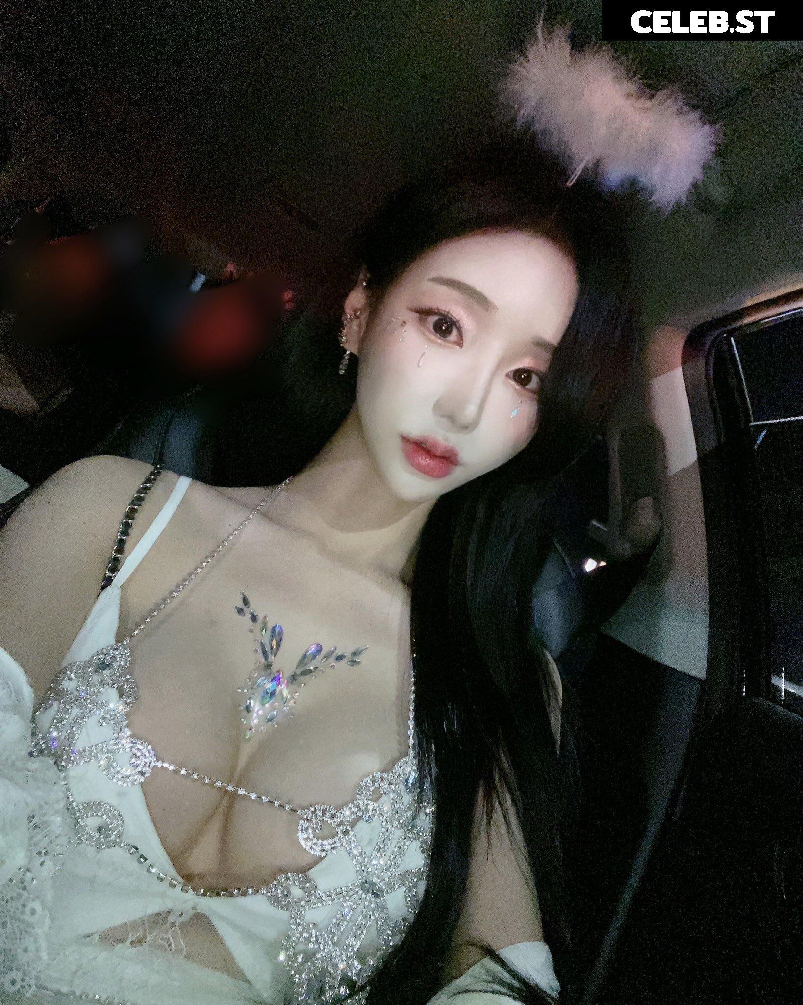 Leelee | Lin001100 | Loveyou01004 Image 12077970