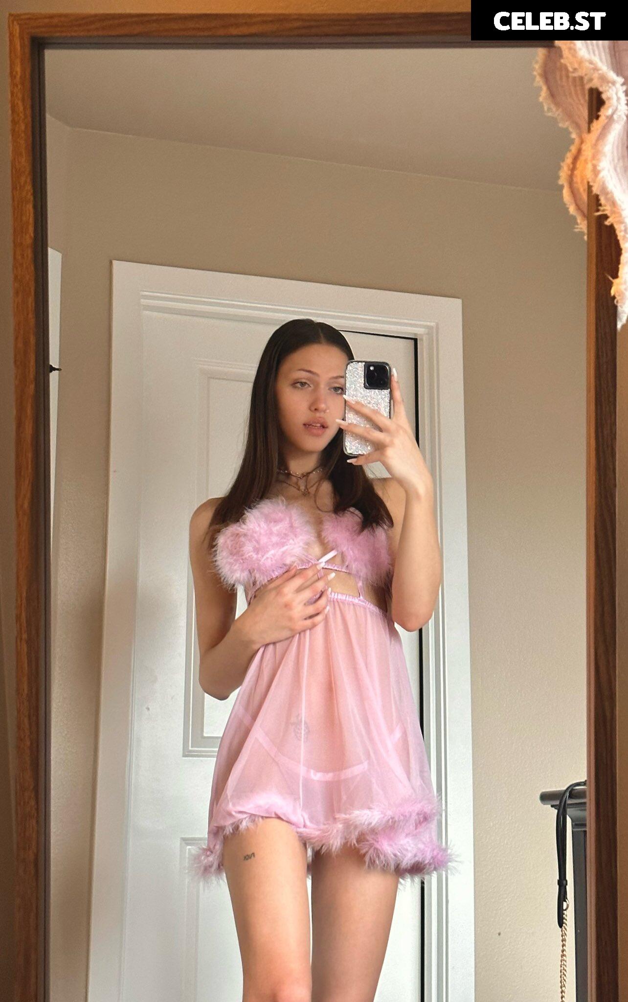 fayefayebaby Image 12077112